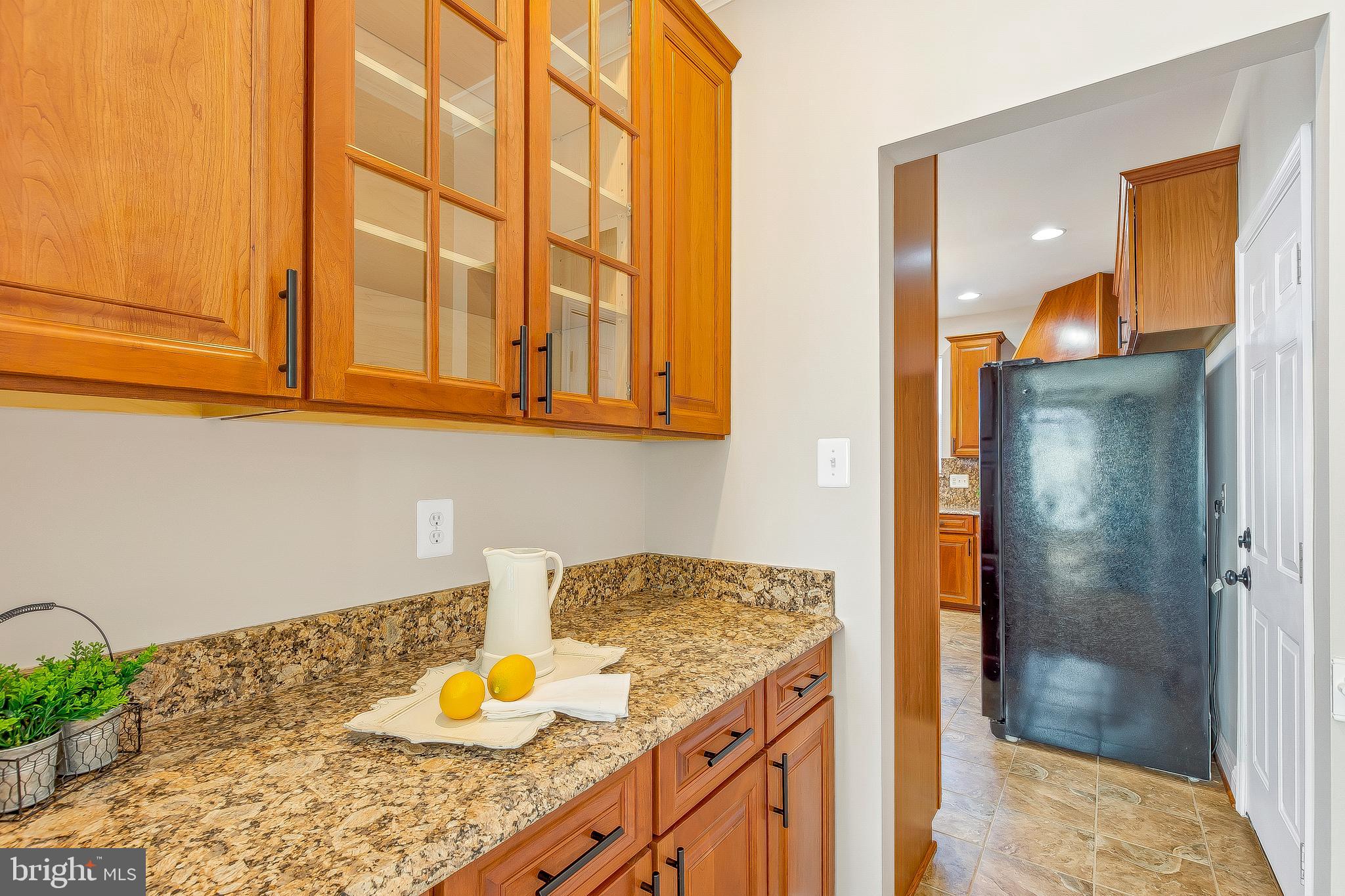 OAKWOOD MANOR - Residential