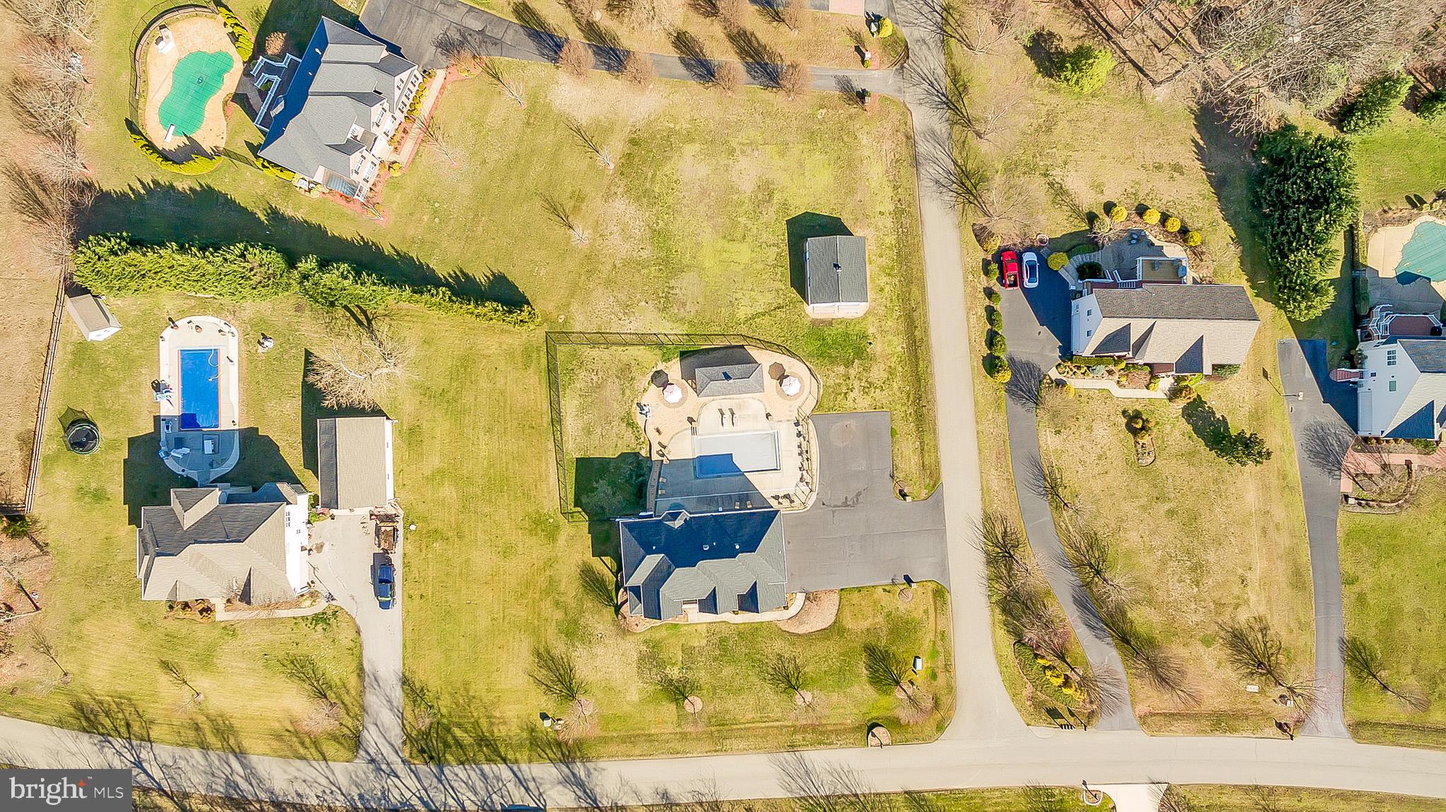 OAKWOOD MANOR - Residential