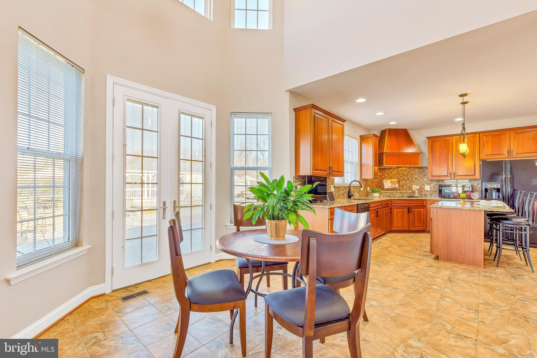 OAKWOOD MANOR - Residential