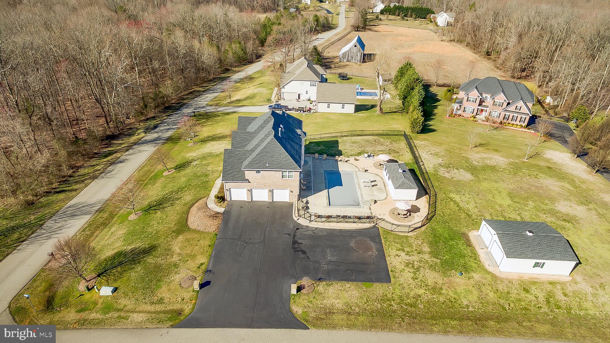 OAKWOOD MANOR - Residential