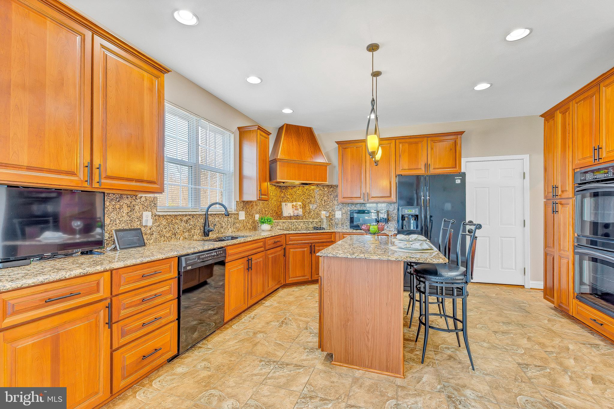 OAKWOOD MANOR - Residential