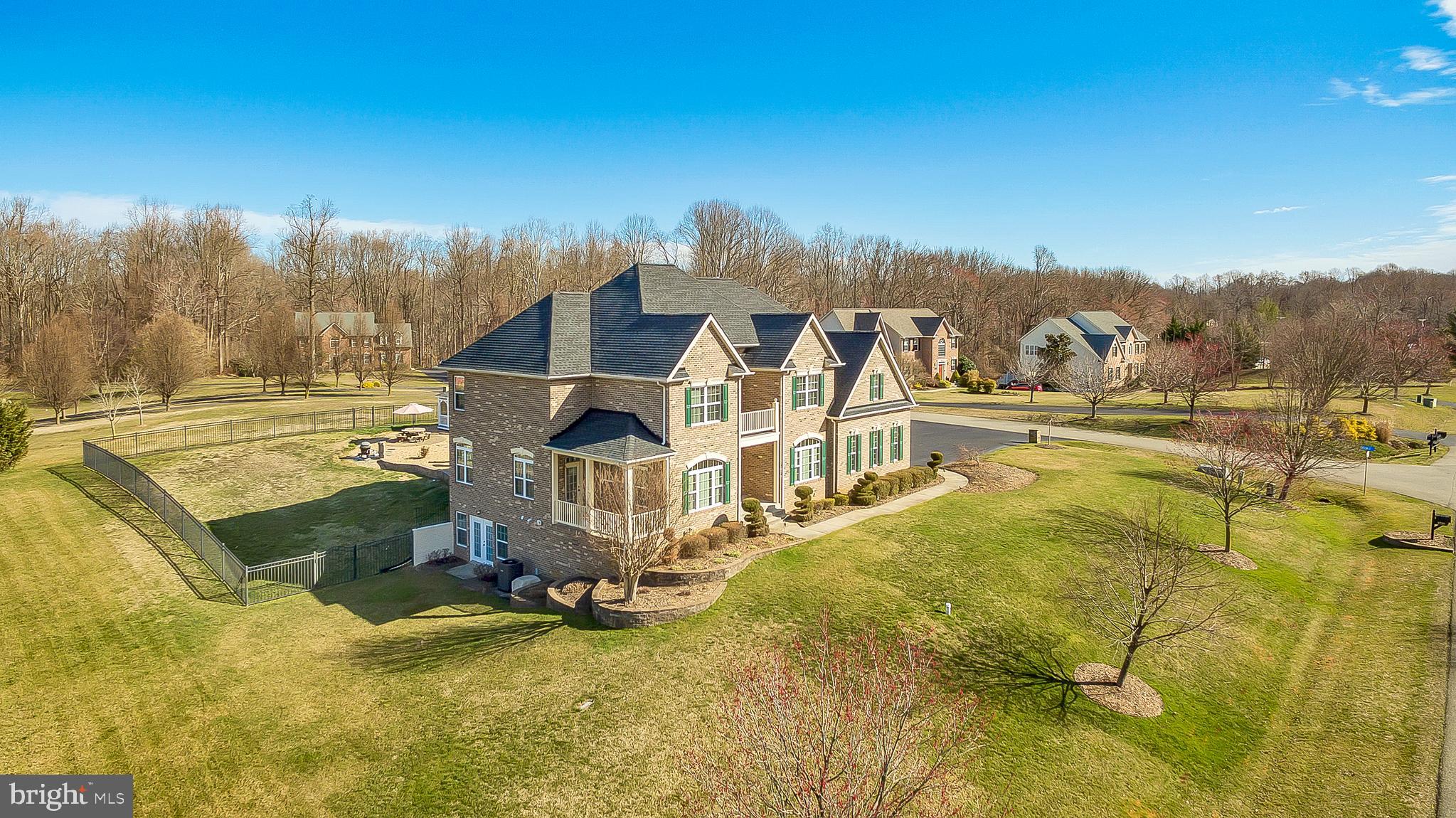 OAKWOOD MANOR - Residential