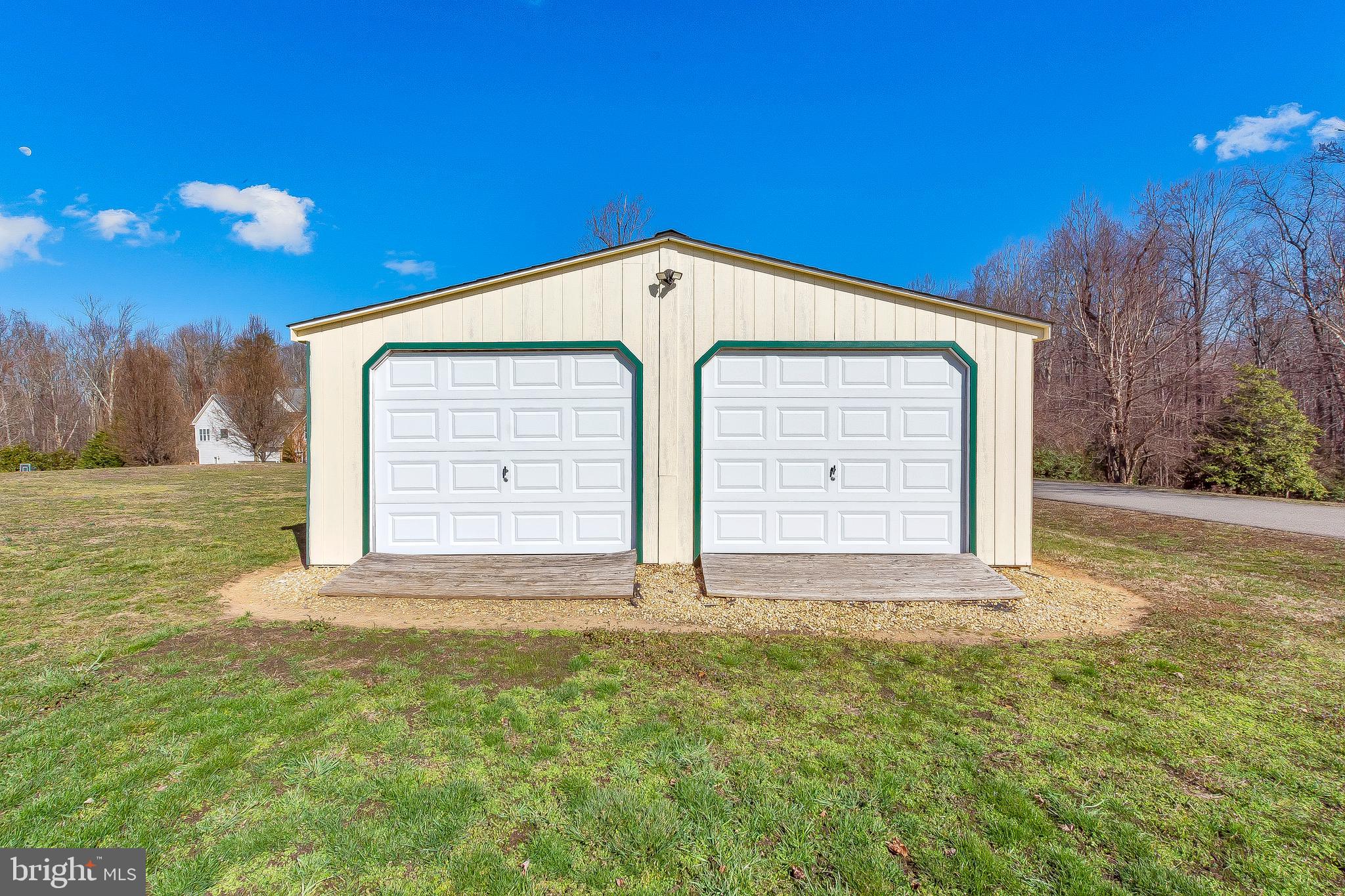 OAKWOOD MANOR - Residential