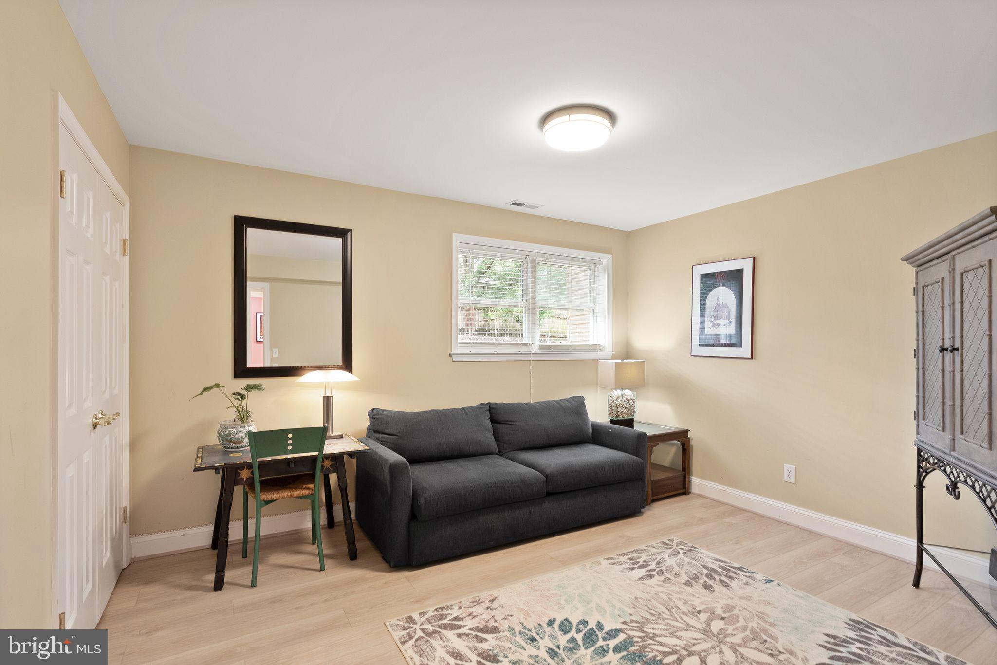 WELLINGTON - Residential