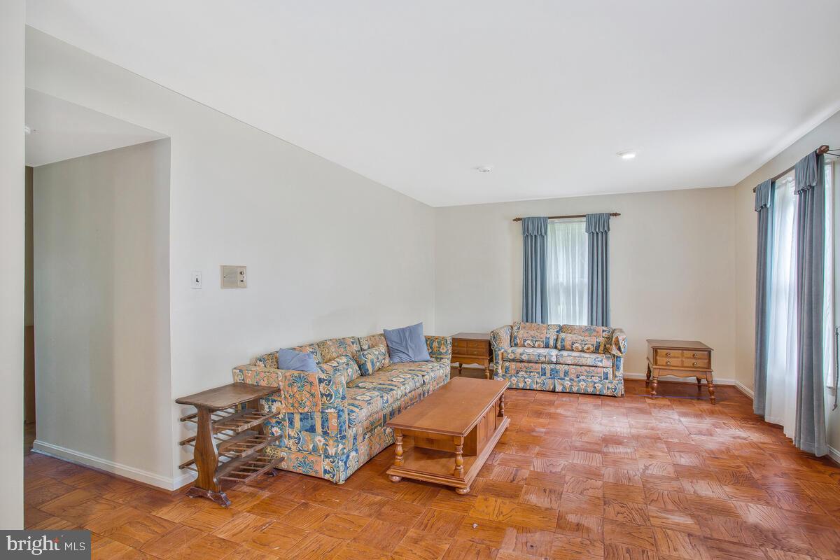 MARLTON - Residential