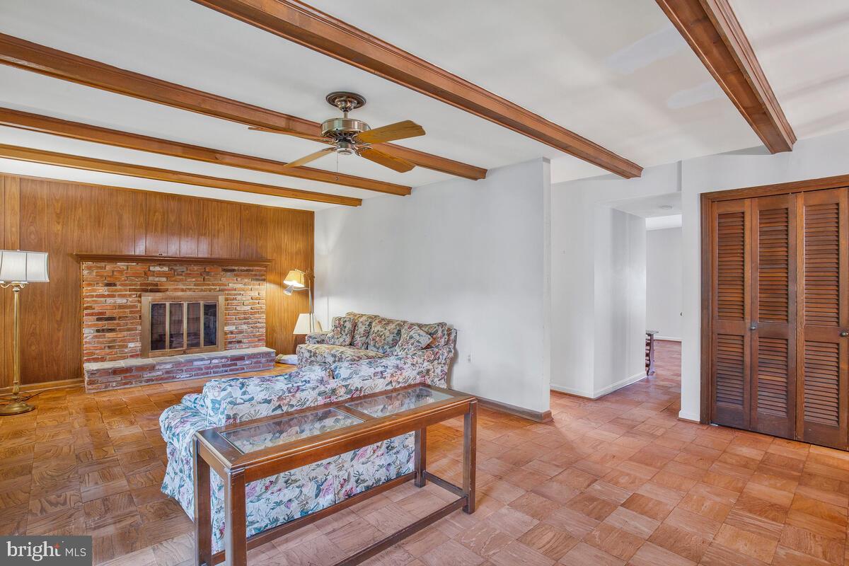 MARLTON - Residential