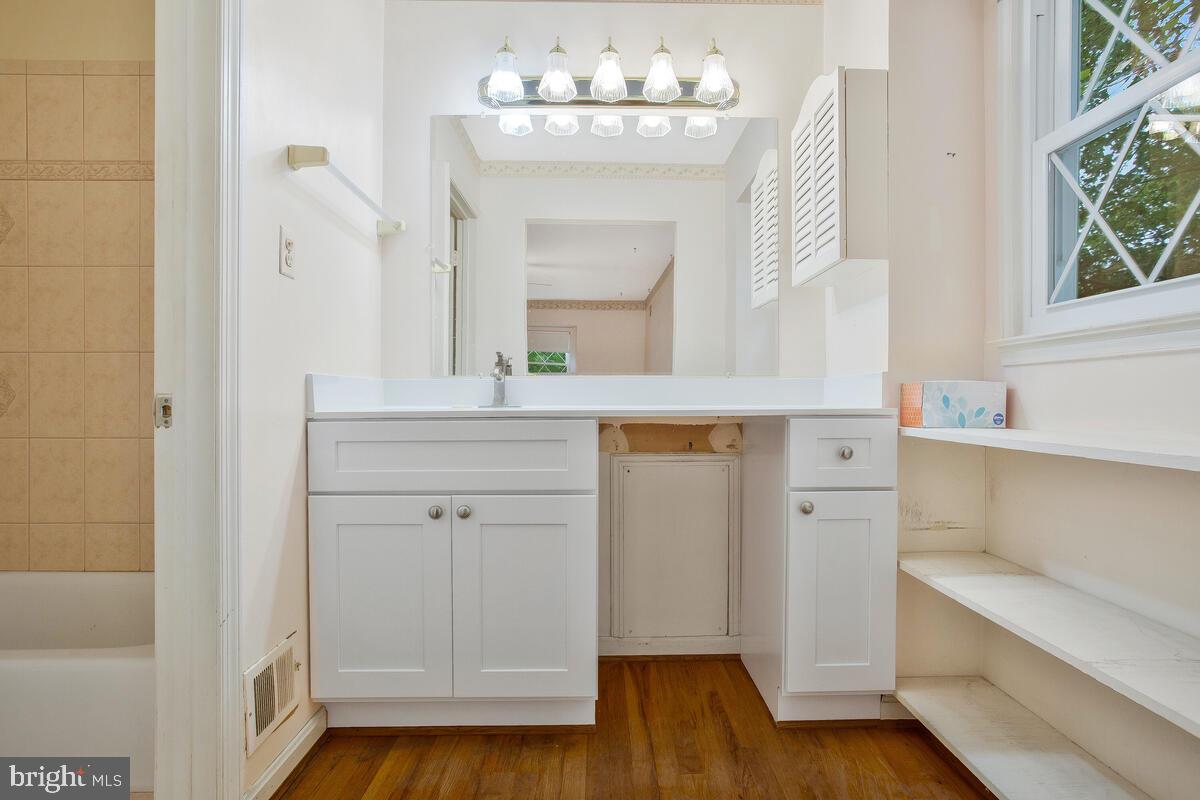 MARLTON - Residential