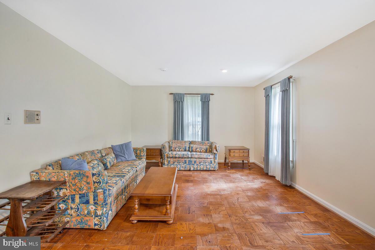 MARLTON - Residential