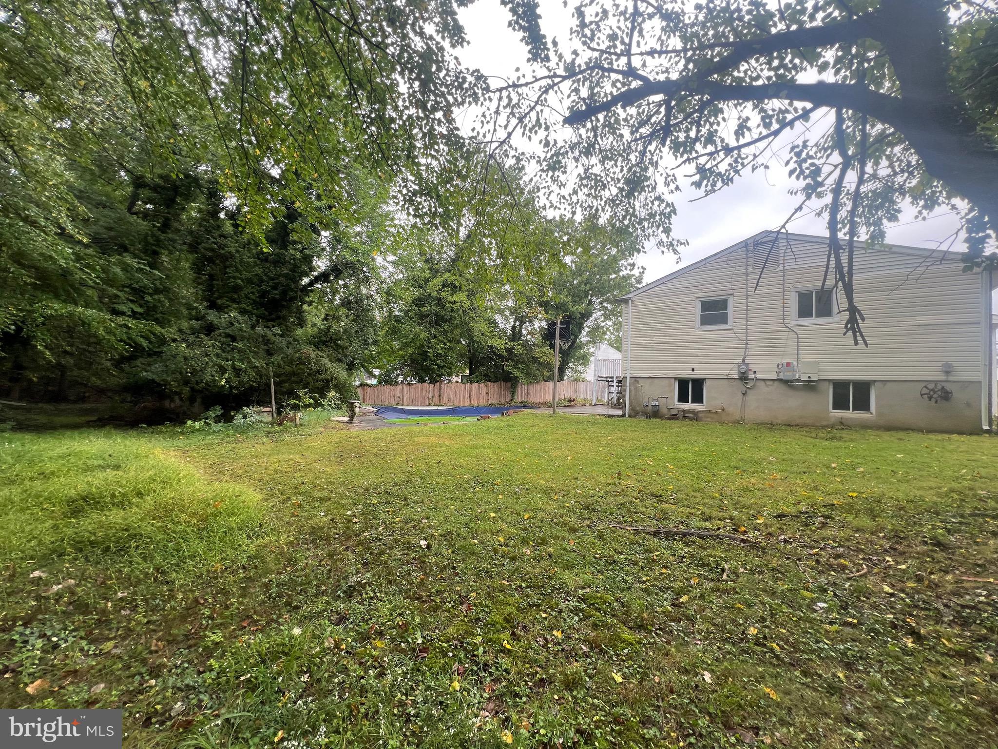 901 SUNSET DRIVE