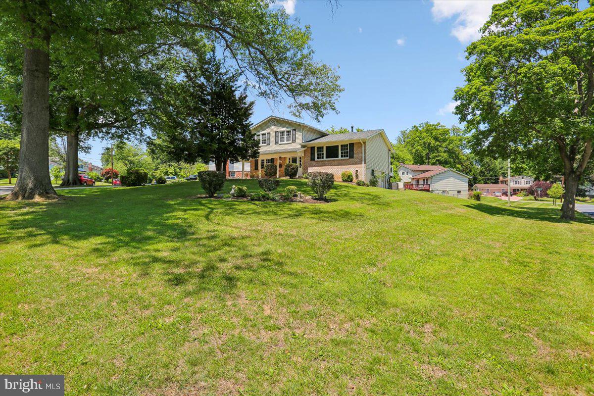 ROCK CREEK MANOR - Residential