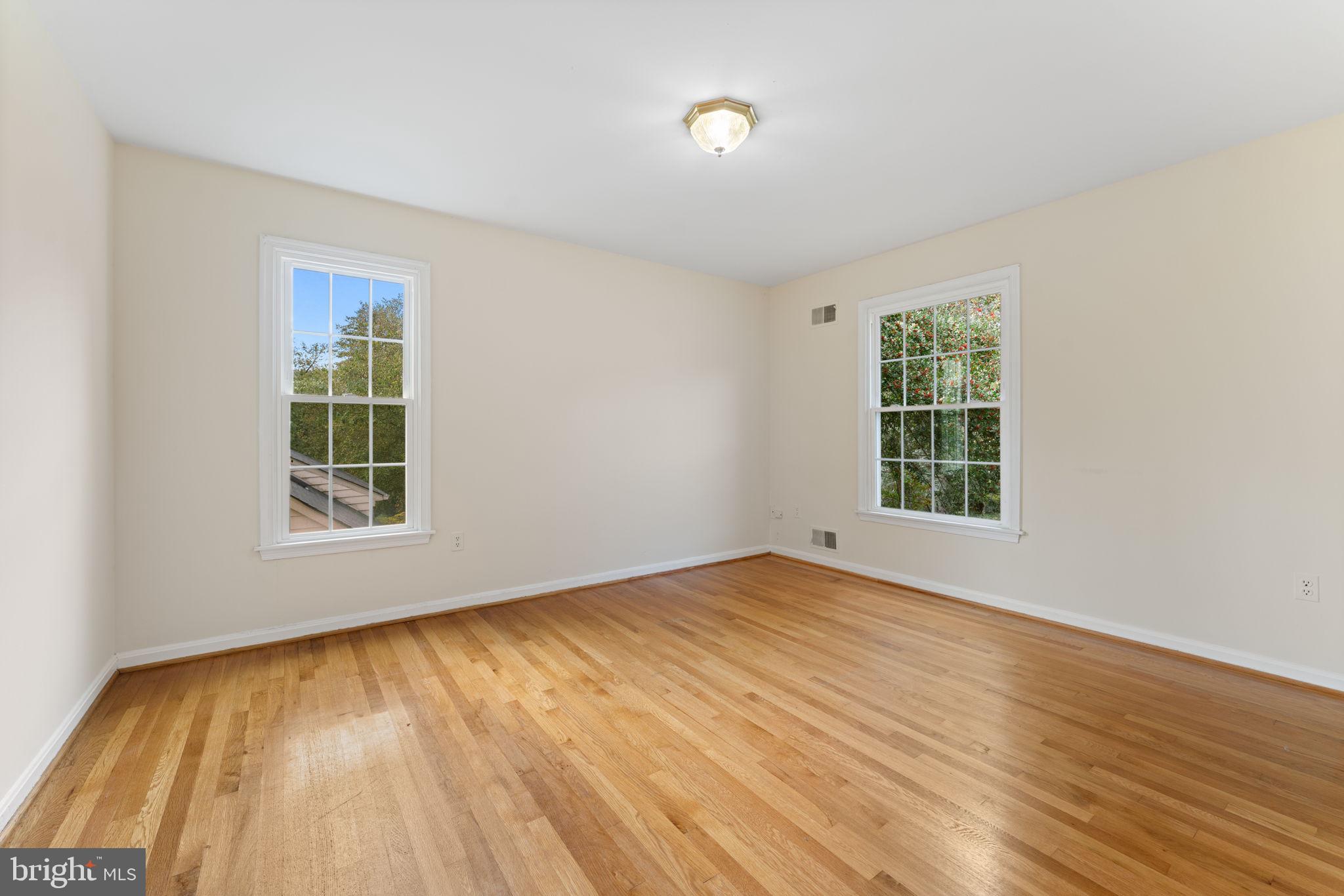 EAST GATE OF POTOMAC - Residential Lease