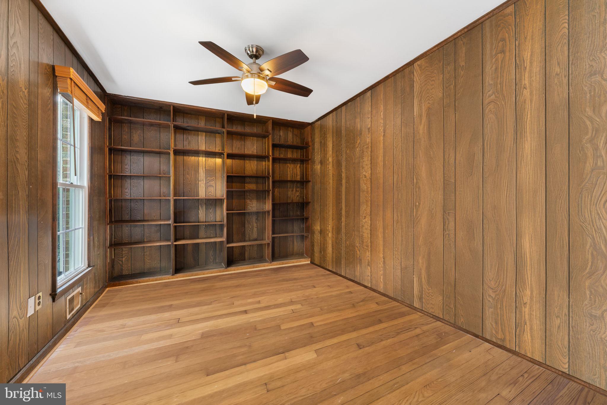 EAST GATE OF POTOMAC - Residential Lease