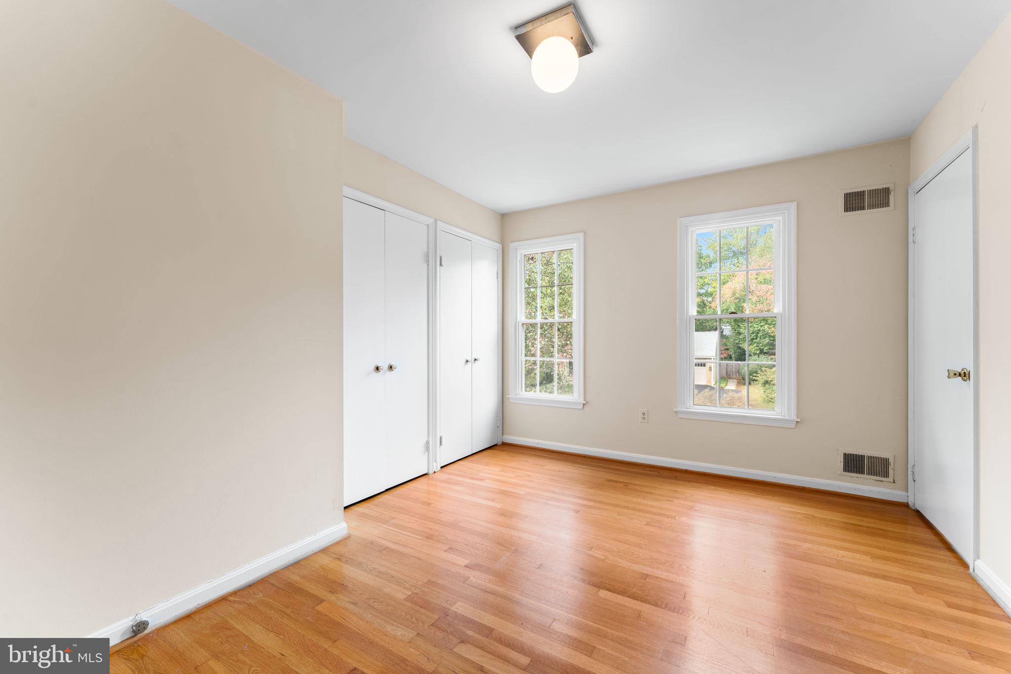 EAST GATE OF POTOMAC - Residential Lease