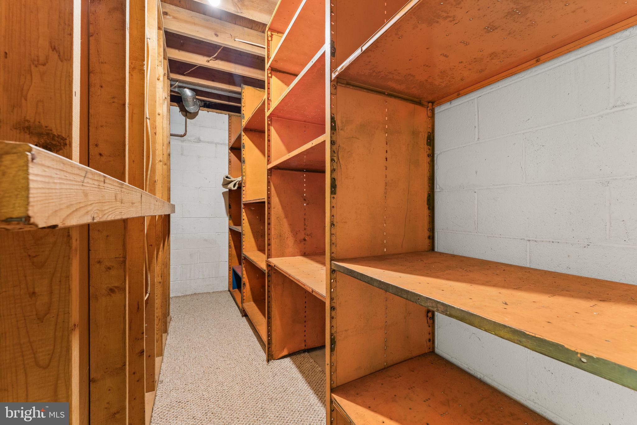 EAST GATE OF POTOMAC - Residential Lease