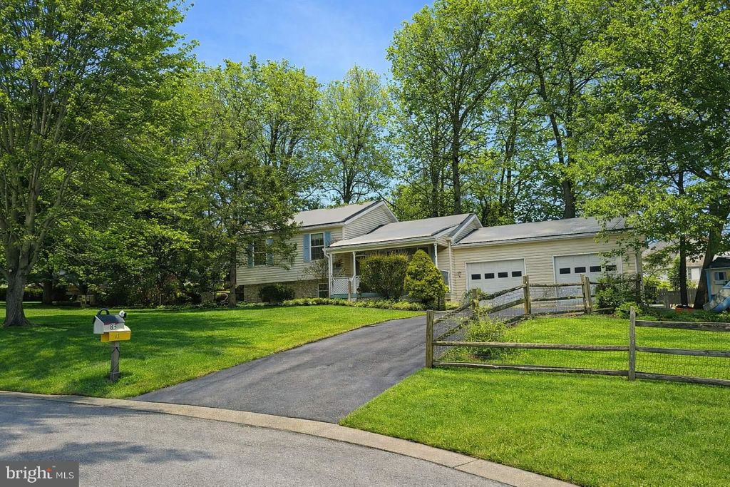 Photo of 83 Woodland Drive, SHREWSBURY, PA 17361 (MLS # PAYK2097212)