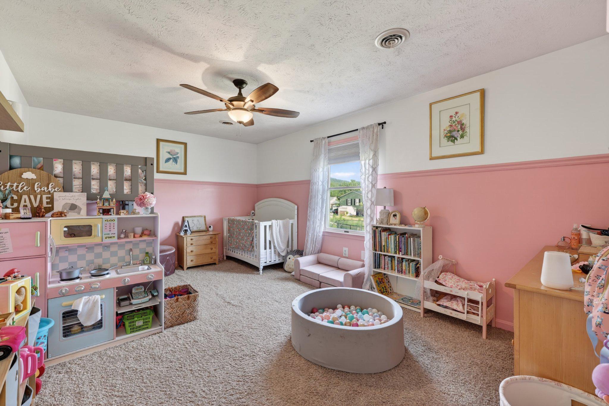 VAUGHT ESTATES - Residential