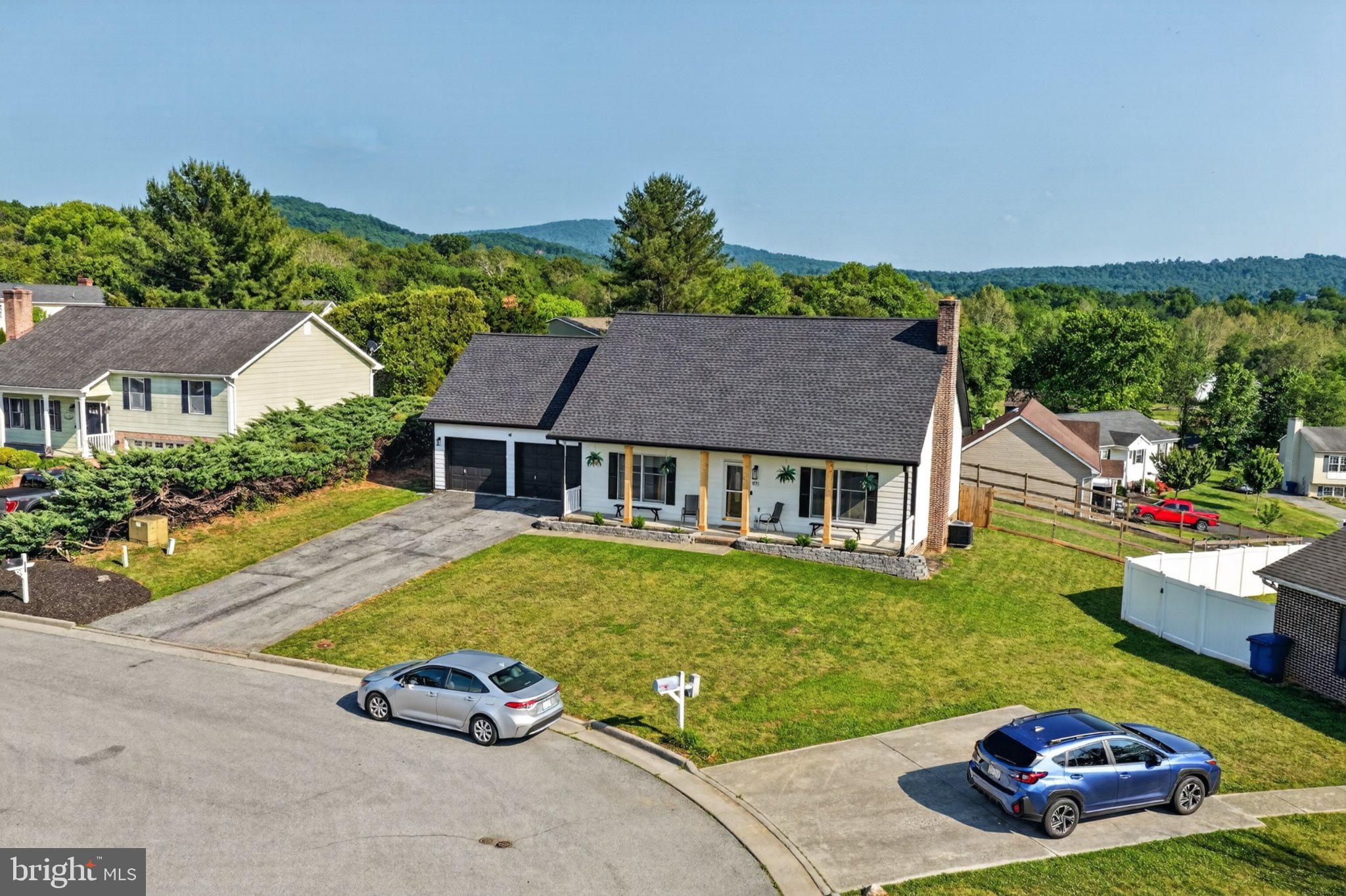VAUGHT ESTATES - Residential