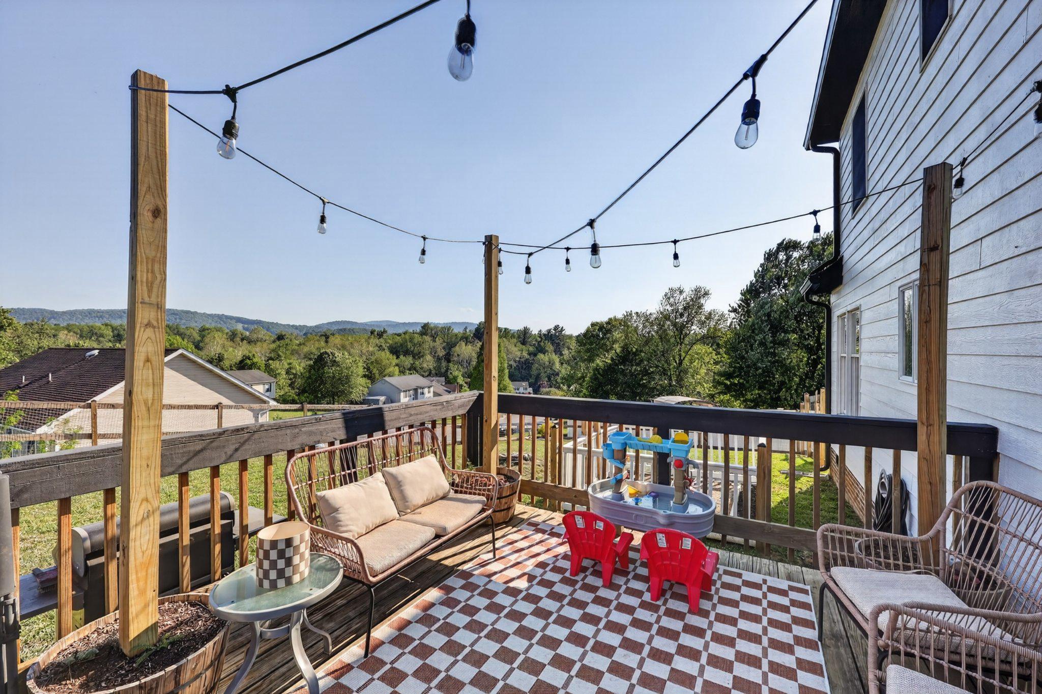 VAUGHT ESTATES - Residential
