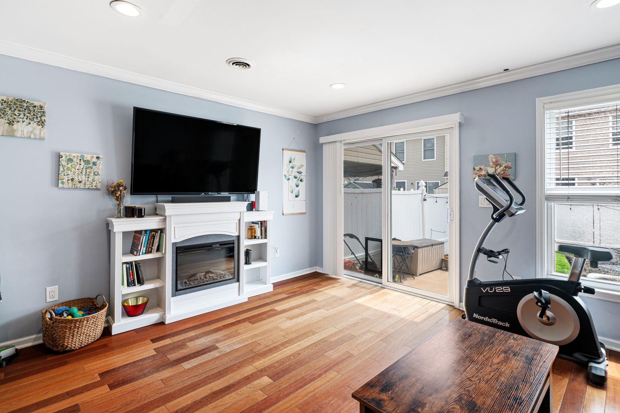 PORT RICHMOND - Residential