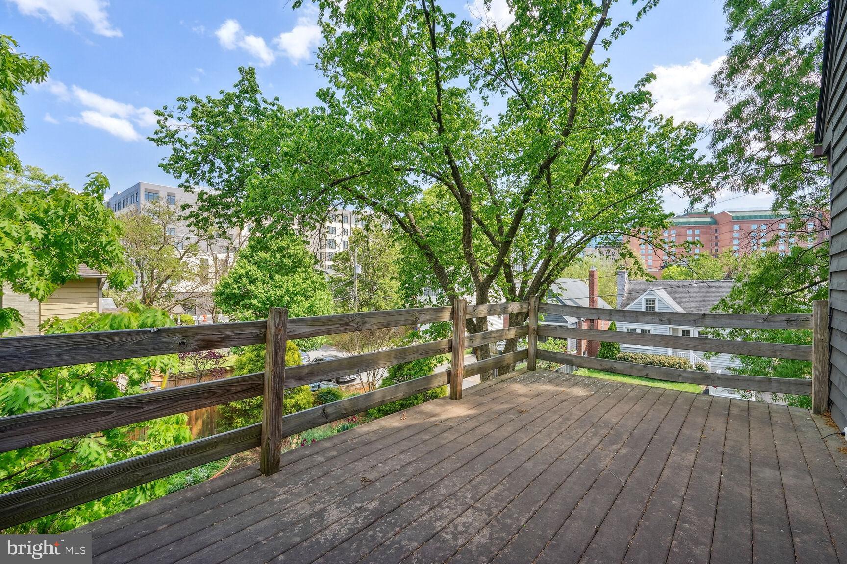 DOUGLAS ESTATES - Residential