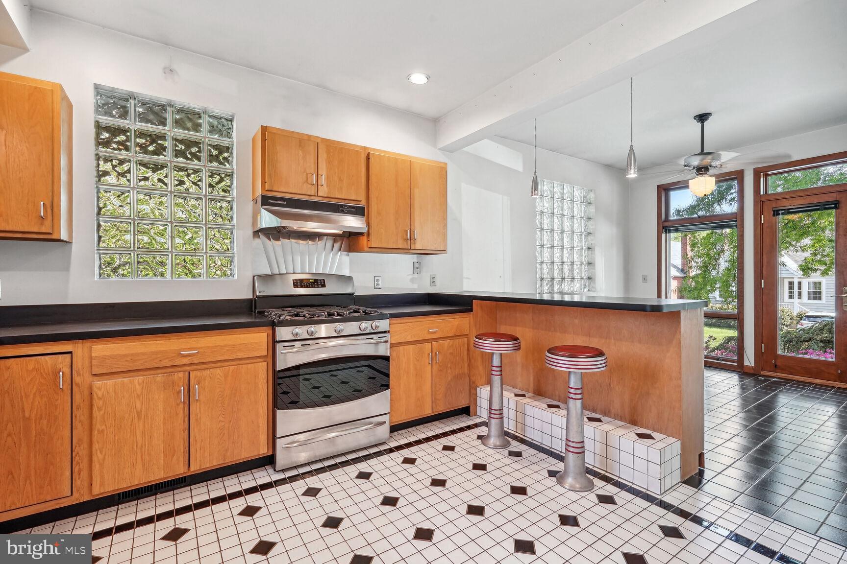 DOUGLAS ESTATES - Residential