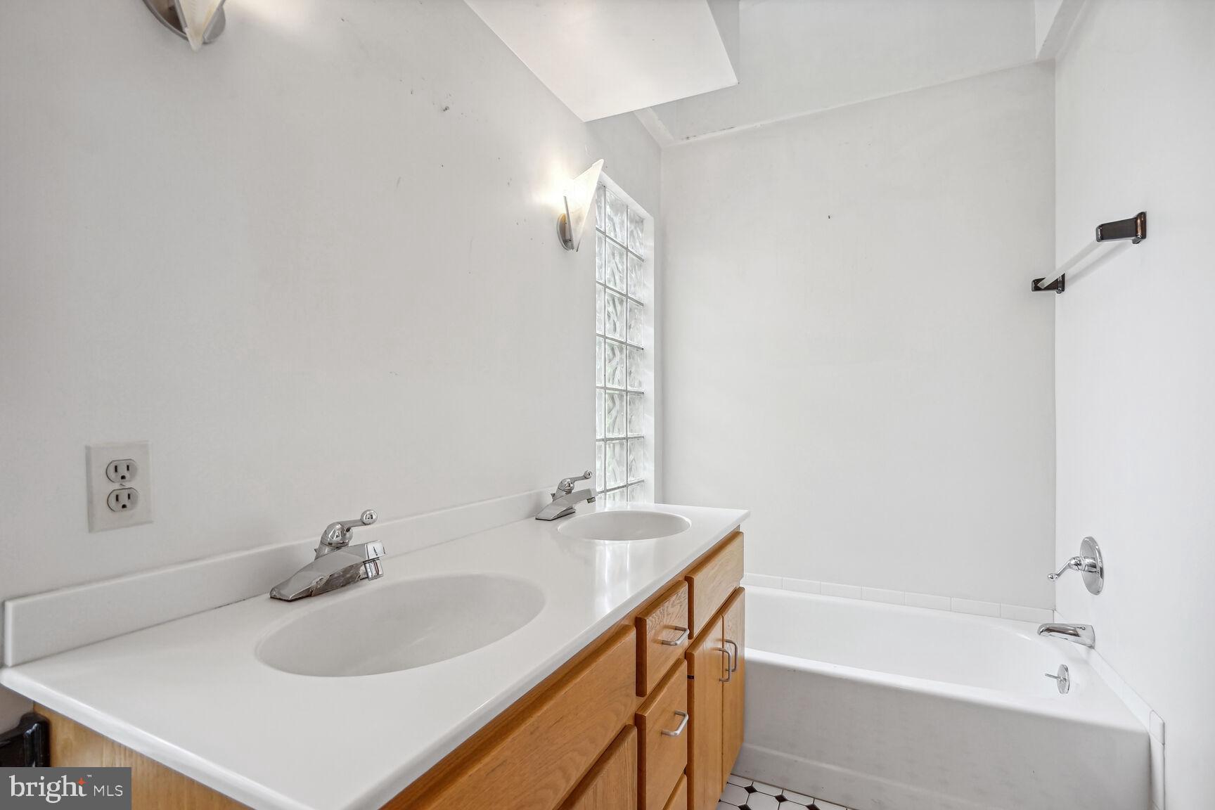 DOUGLAS ESTATES - Residential