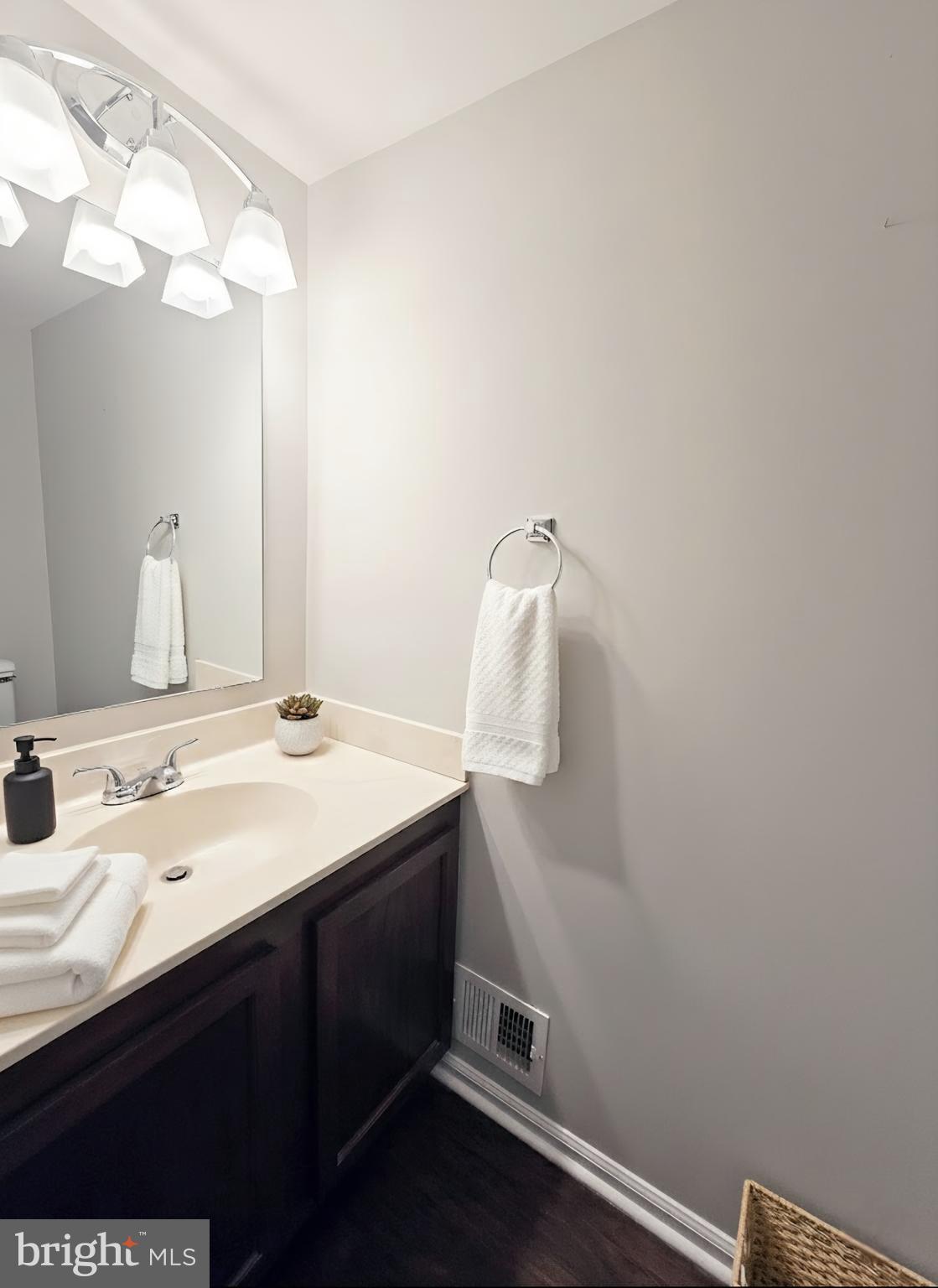 FRANKLIN FARM - Residential Lease