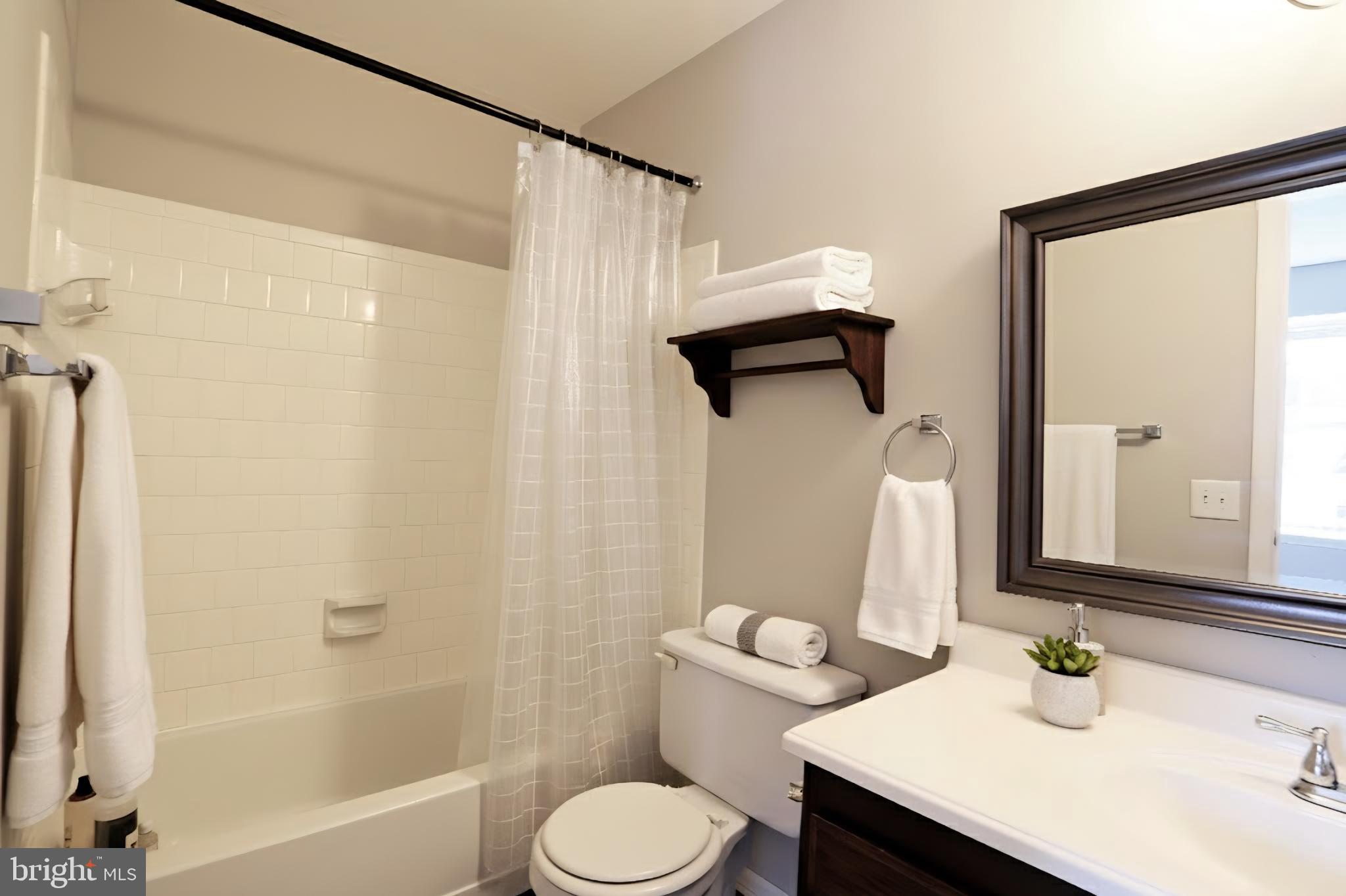 FRANKLIN FARM - Residential Lease