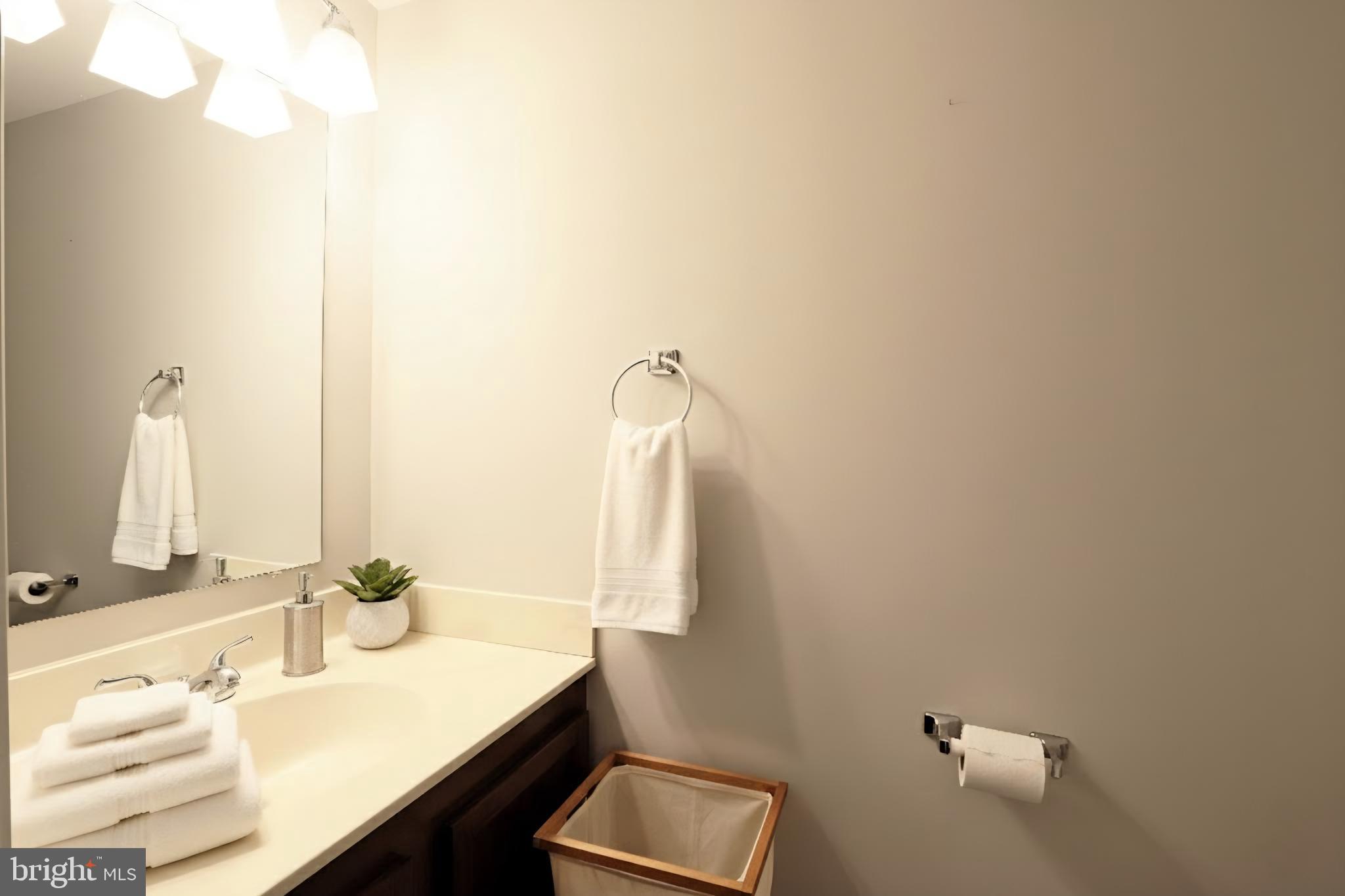 FRANKLIN FARM - Residential Lease