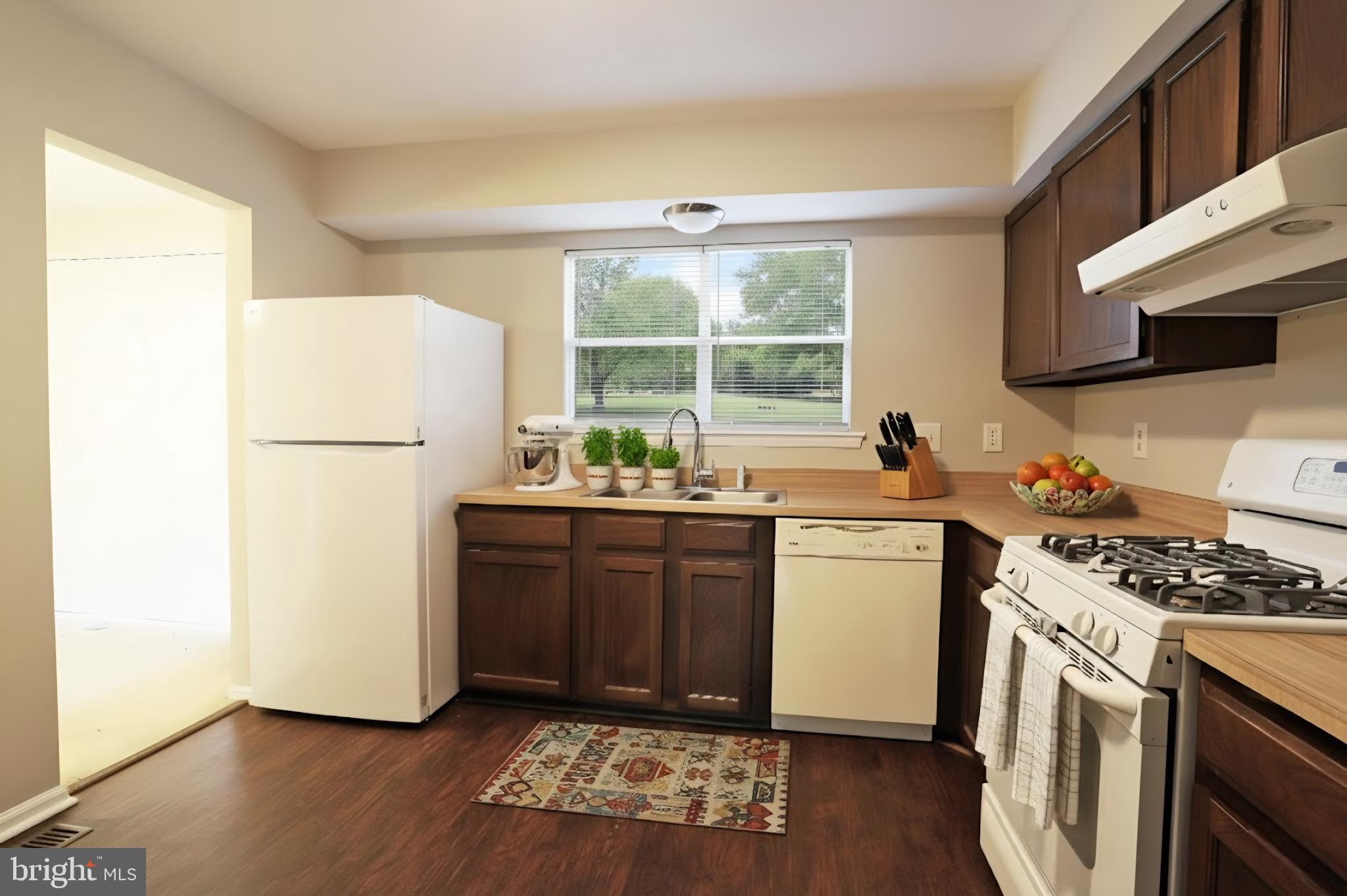 FRANKLIN FARM - Residential Lease