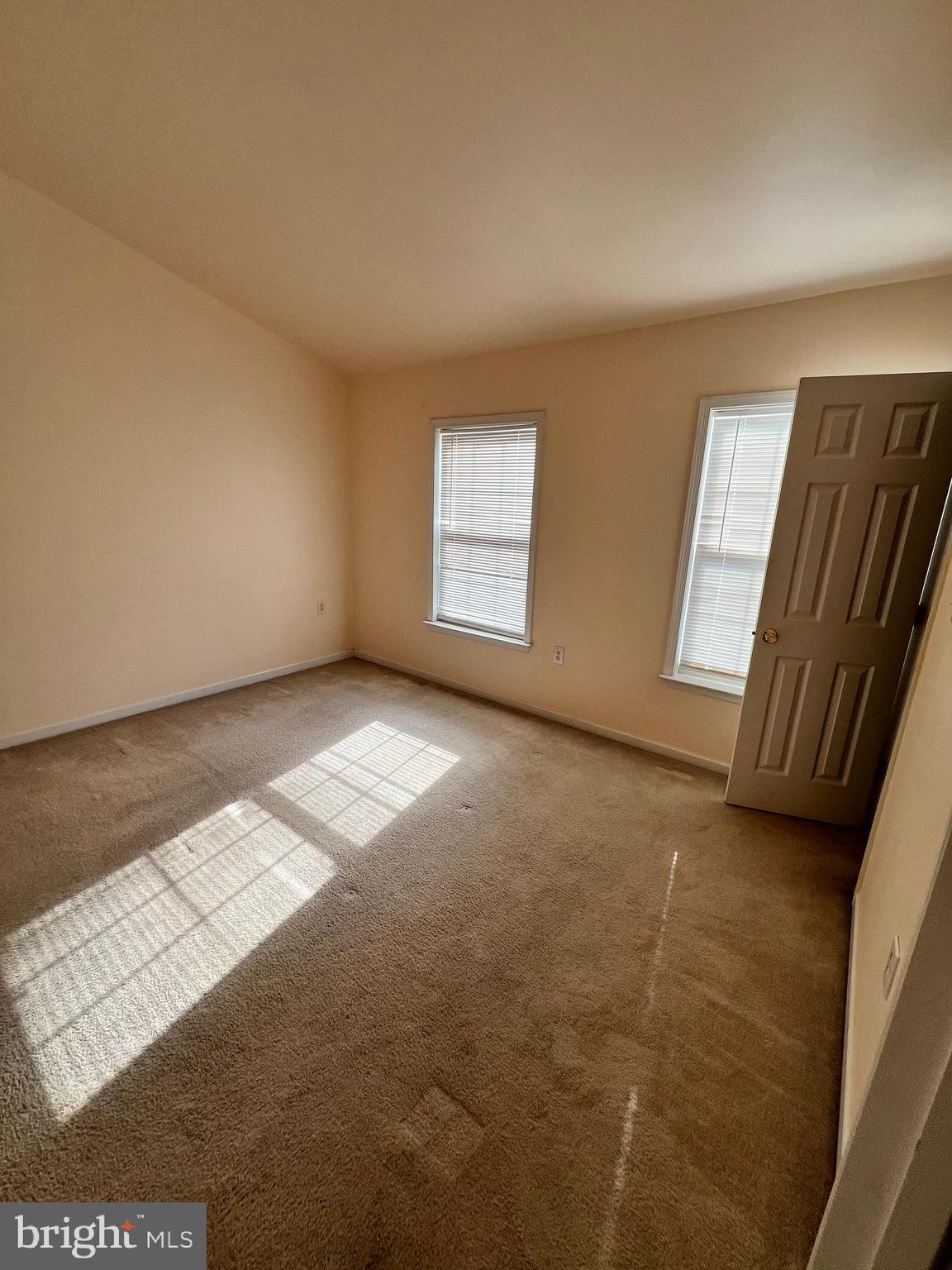 COUNTY GREEN - Residential