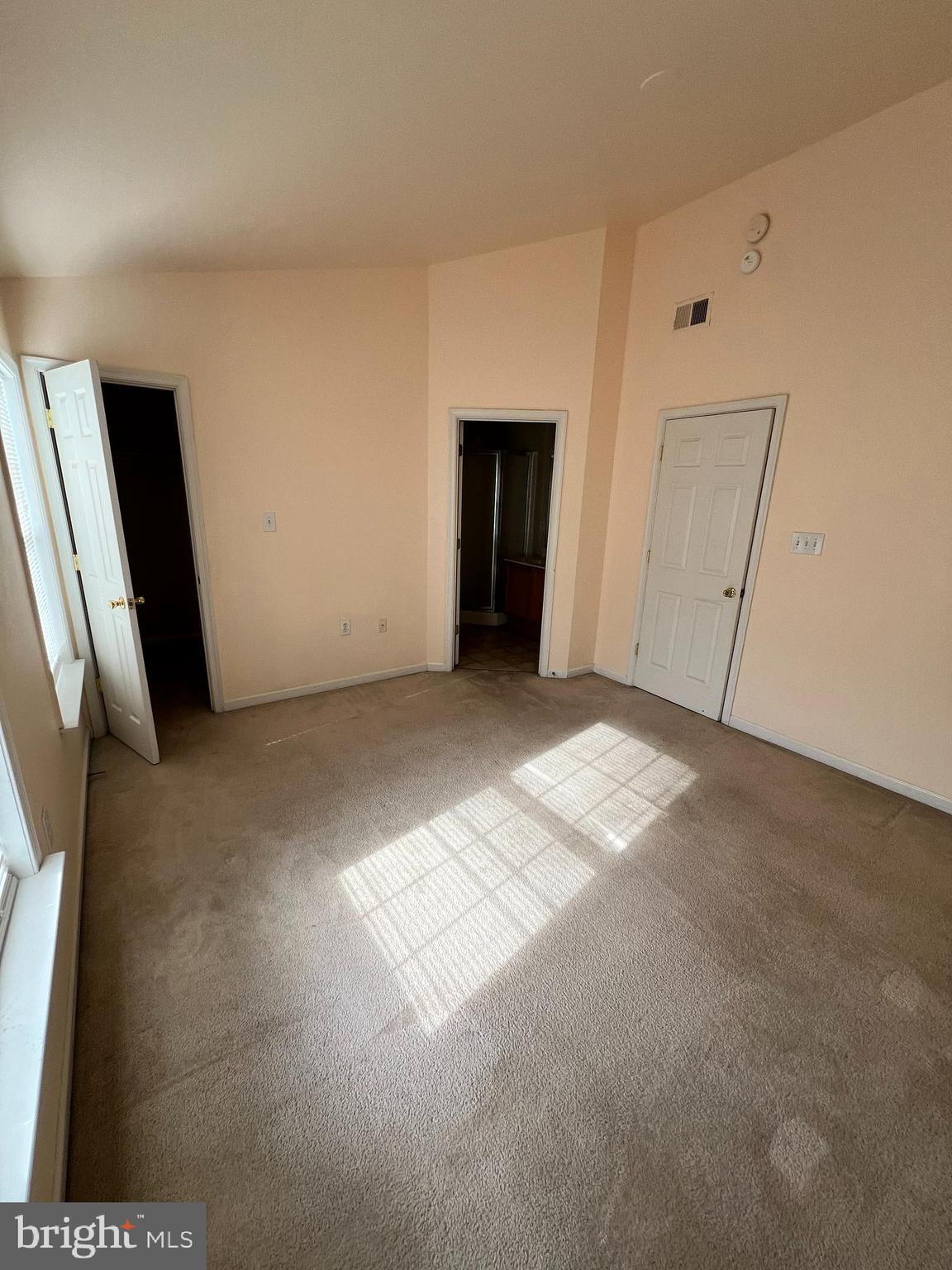 COUNTY GREEN - Residential