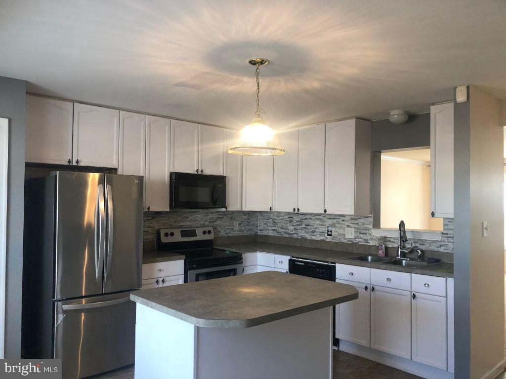 COUNTY GREEN - Residential