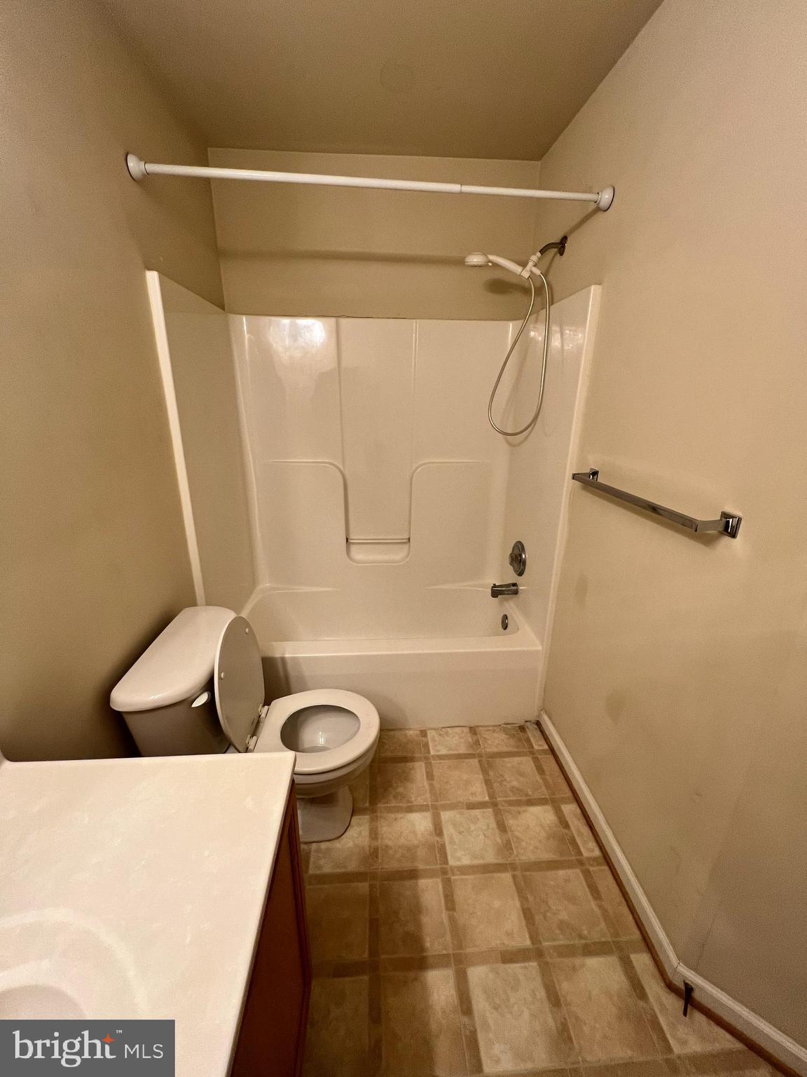 COUNTY GREEN - Residential