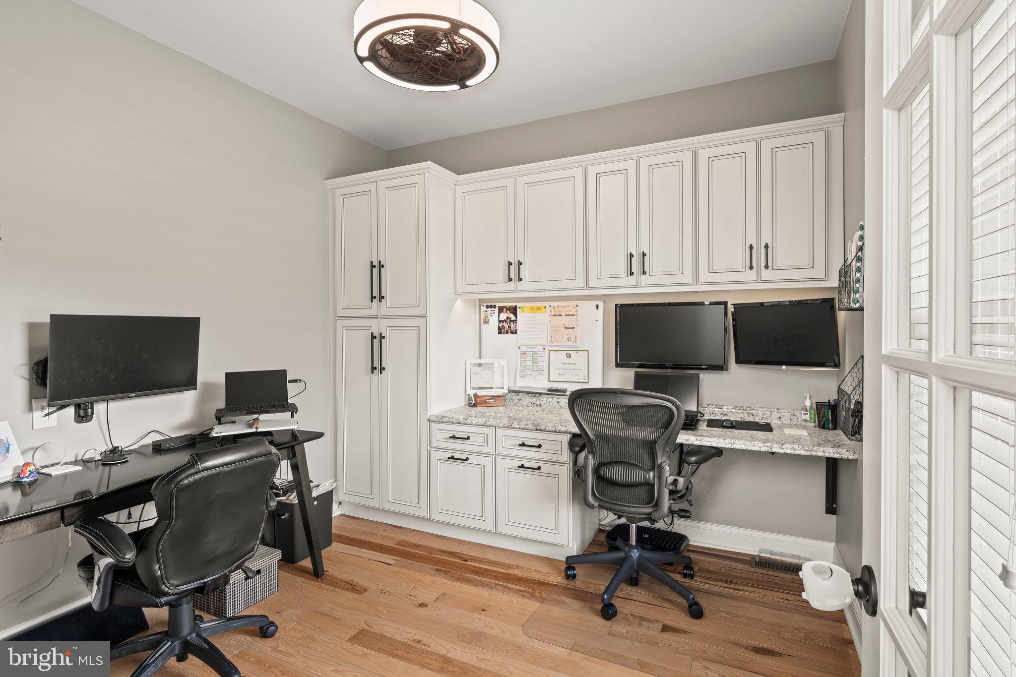 WHITPAIN WOODS - Residential