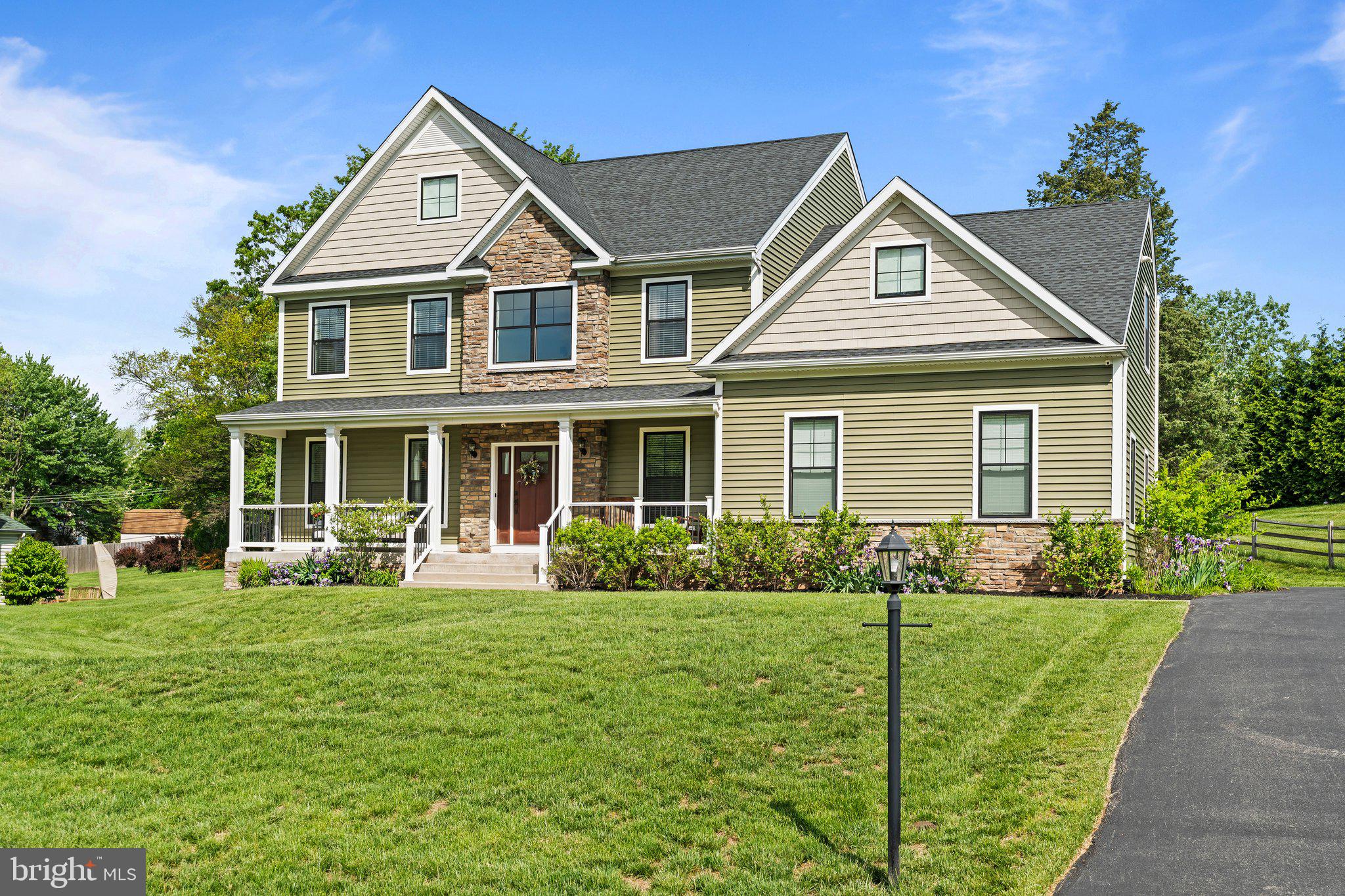 WHITPAIN WOODS - Residential