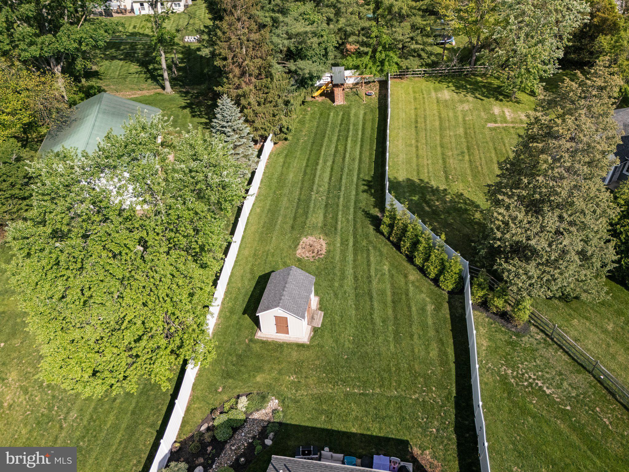 WHITPAIN WOODS - Residential