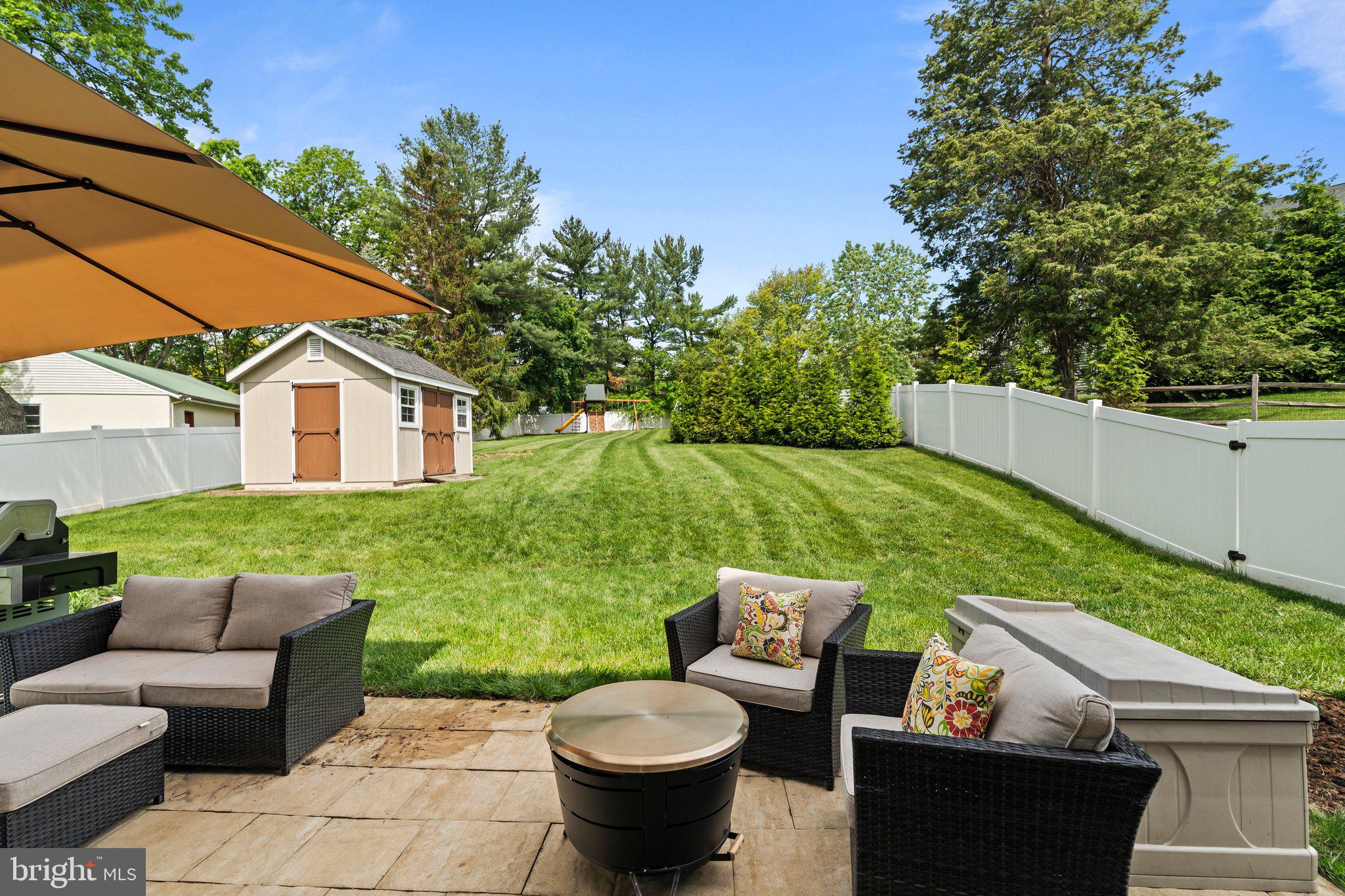 WHITPAIN WOODS - Residential