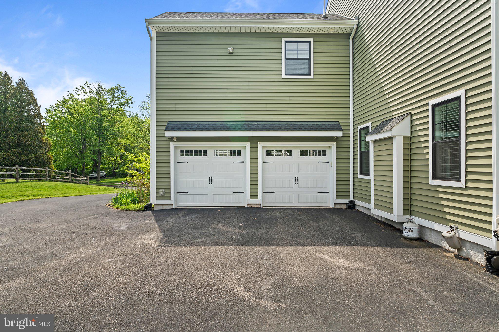 WHITPAIN WOODS - Residential