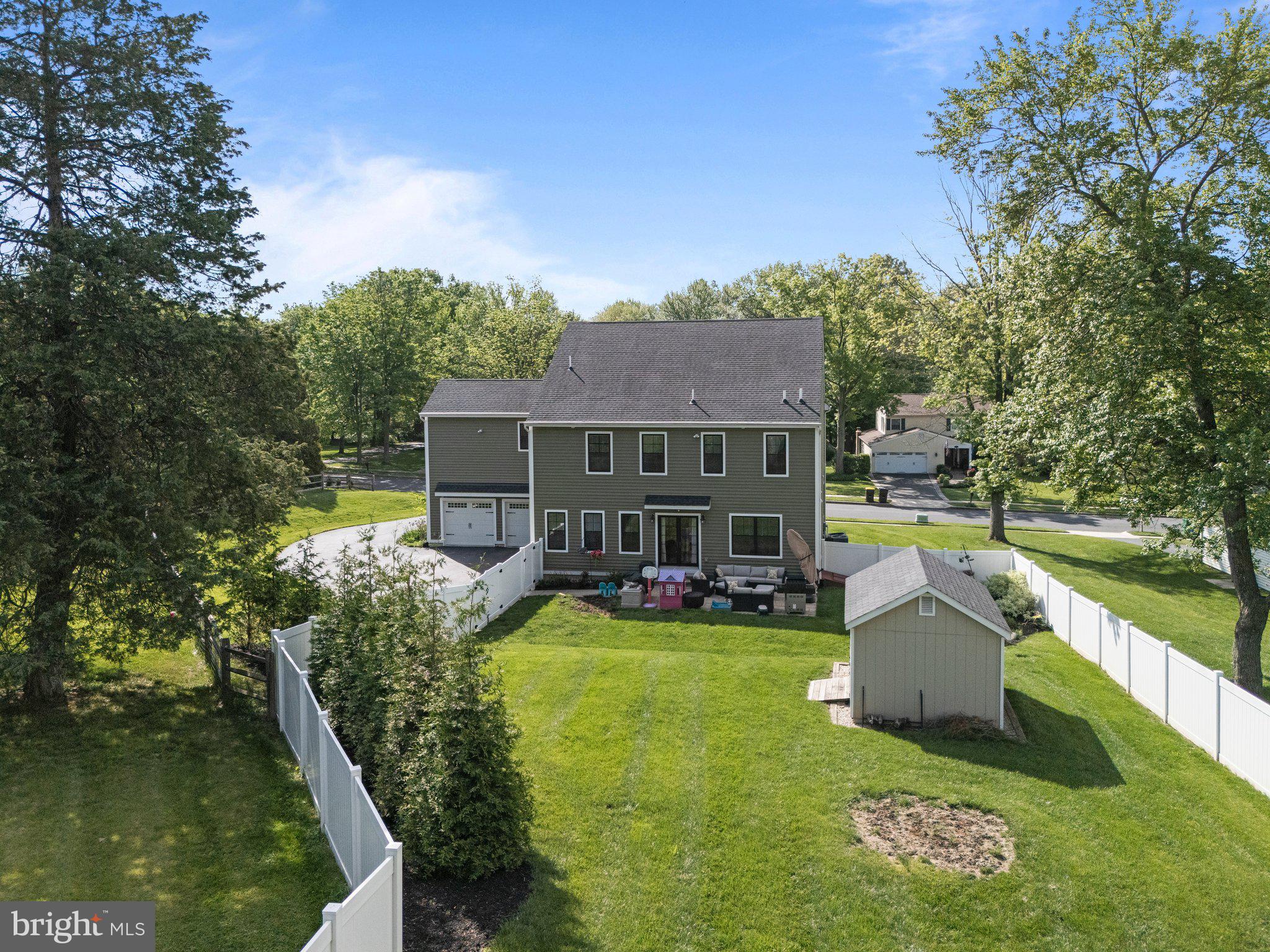 WHITPAIN WOODS - Residential