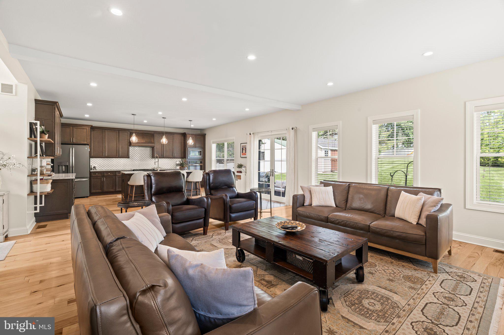 WHITPAIN WOODS - Residential