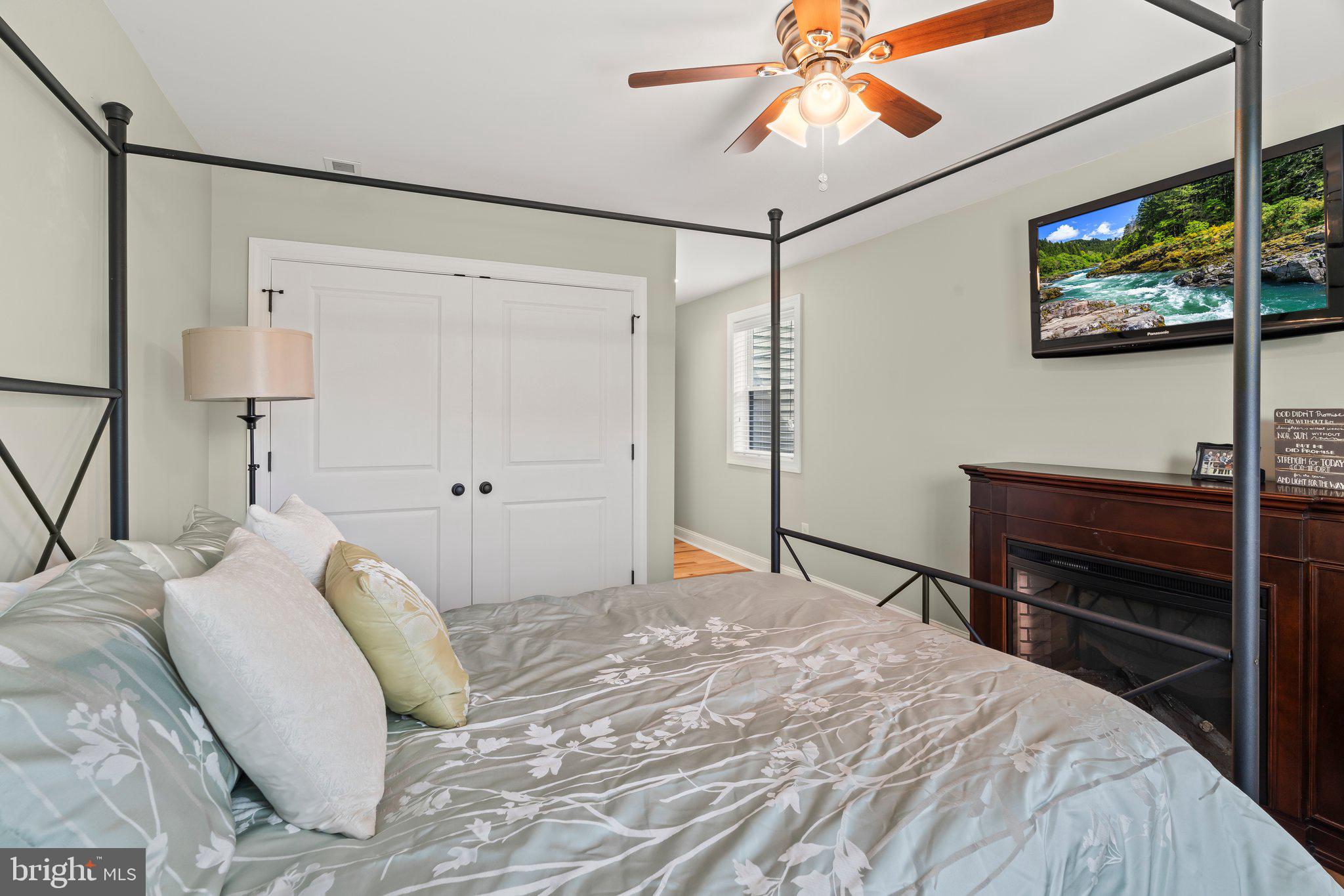 WHITPAIN WOODS - Residential