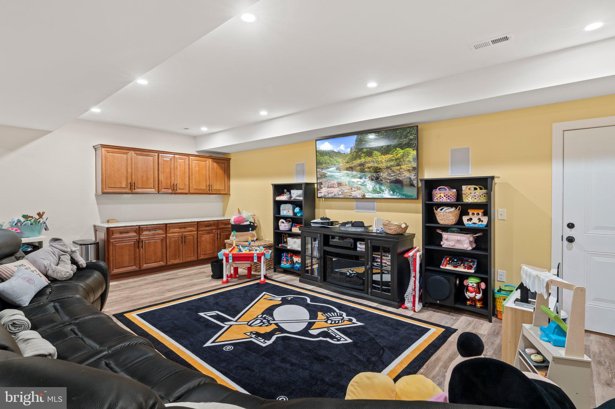 WHITPAIN WOODS - Residential