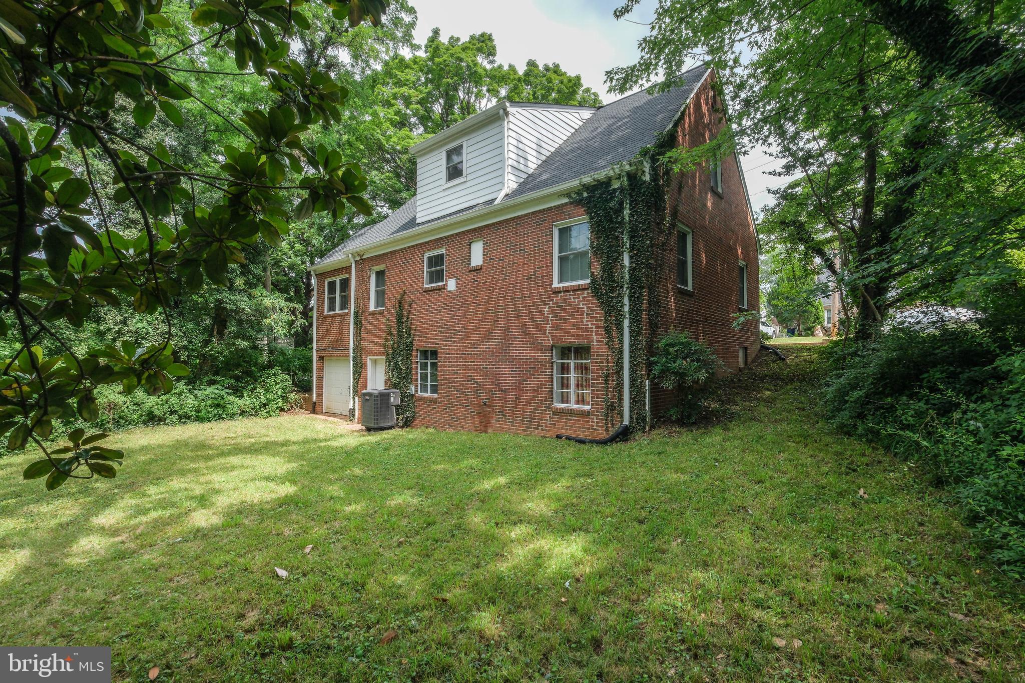208 SALEM AVENUE
