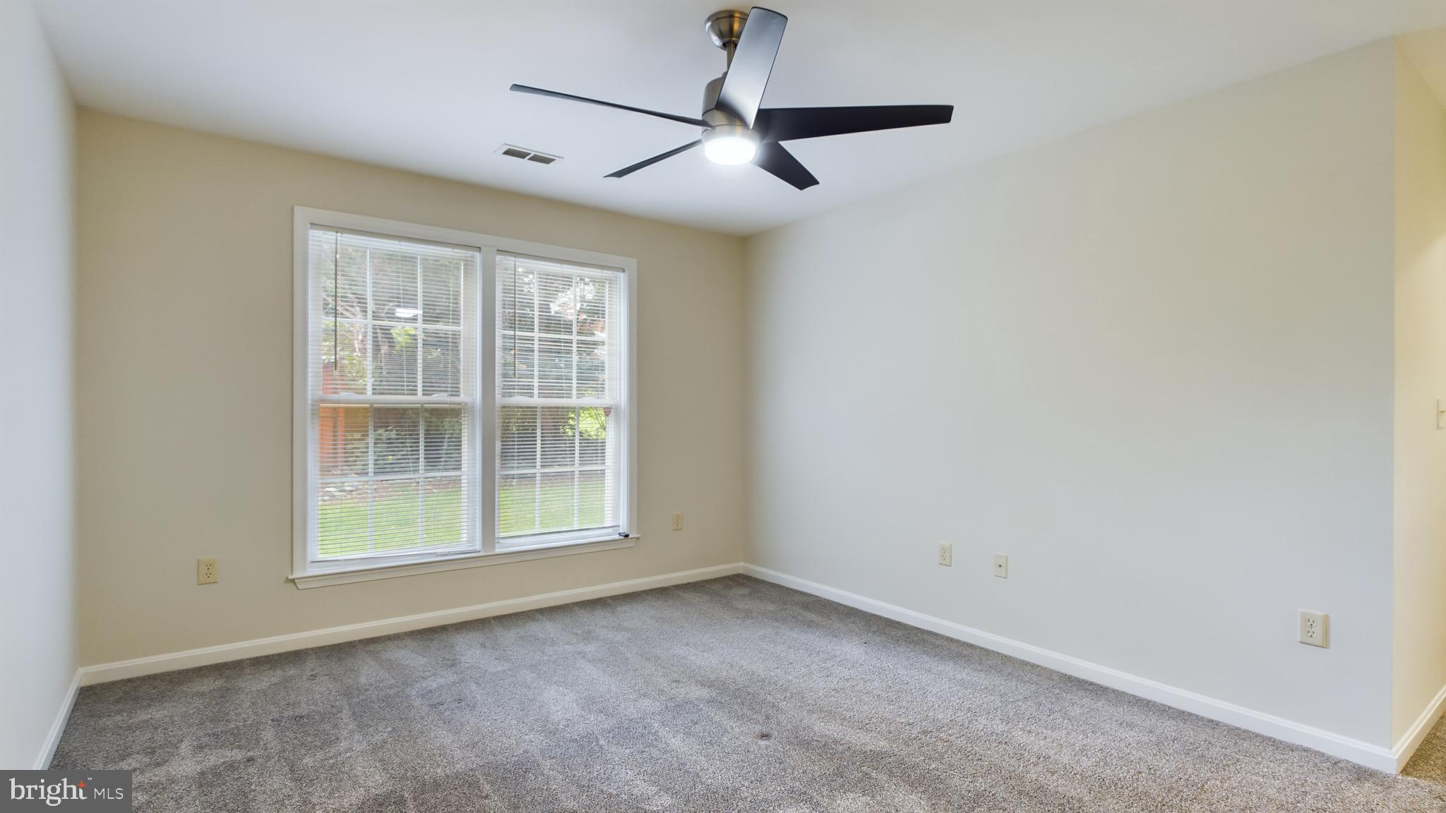 DREAMERS COVE - Residential