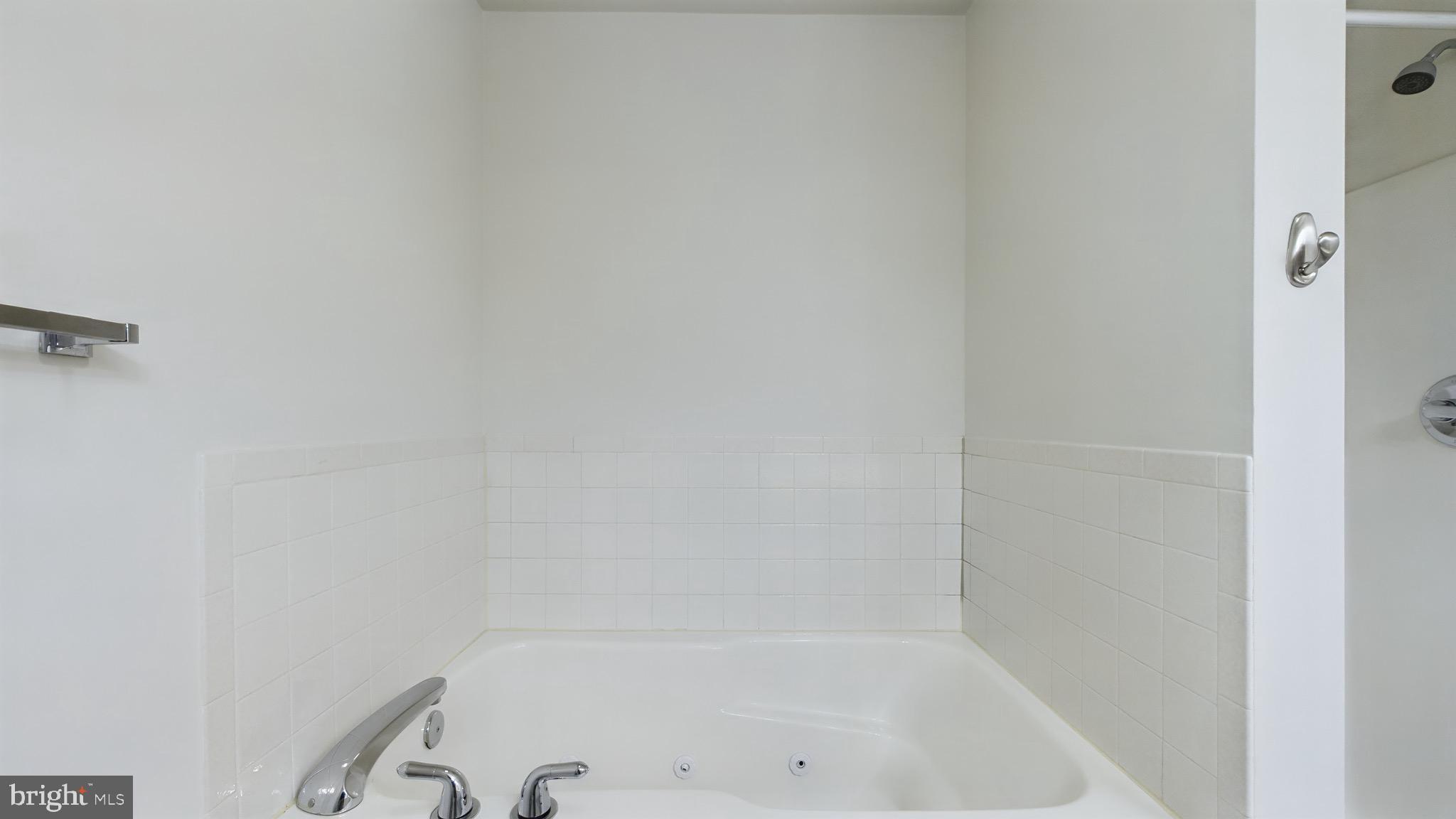 DREAMERS COVE - Residential