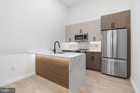 Condo For Rent - 1232 Chancellor Street #4C<br/> PHILADELPHIA, PA 19107