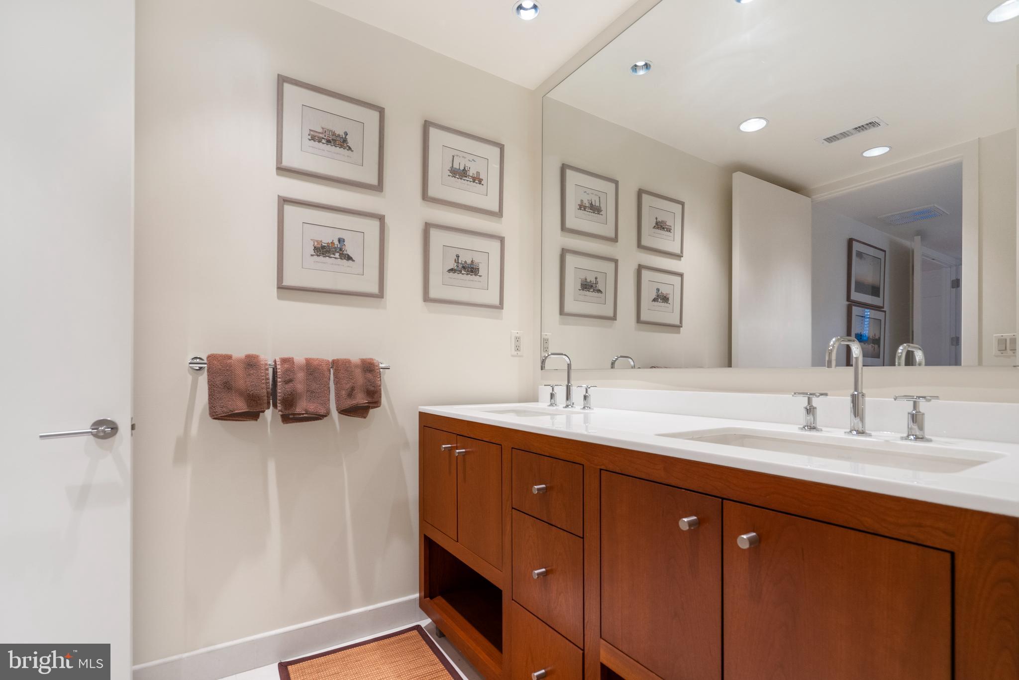 RIDERWOOD STATION - Residential