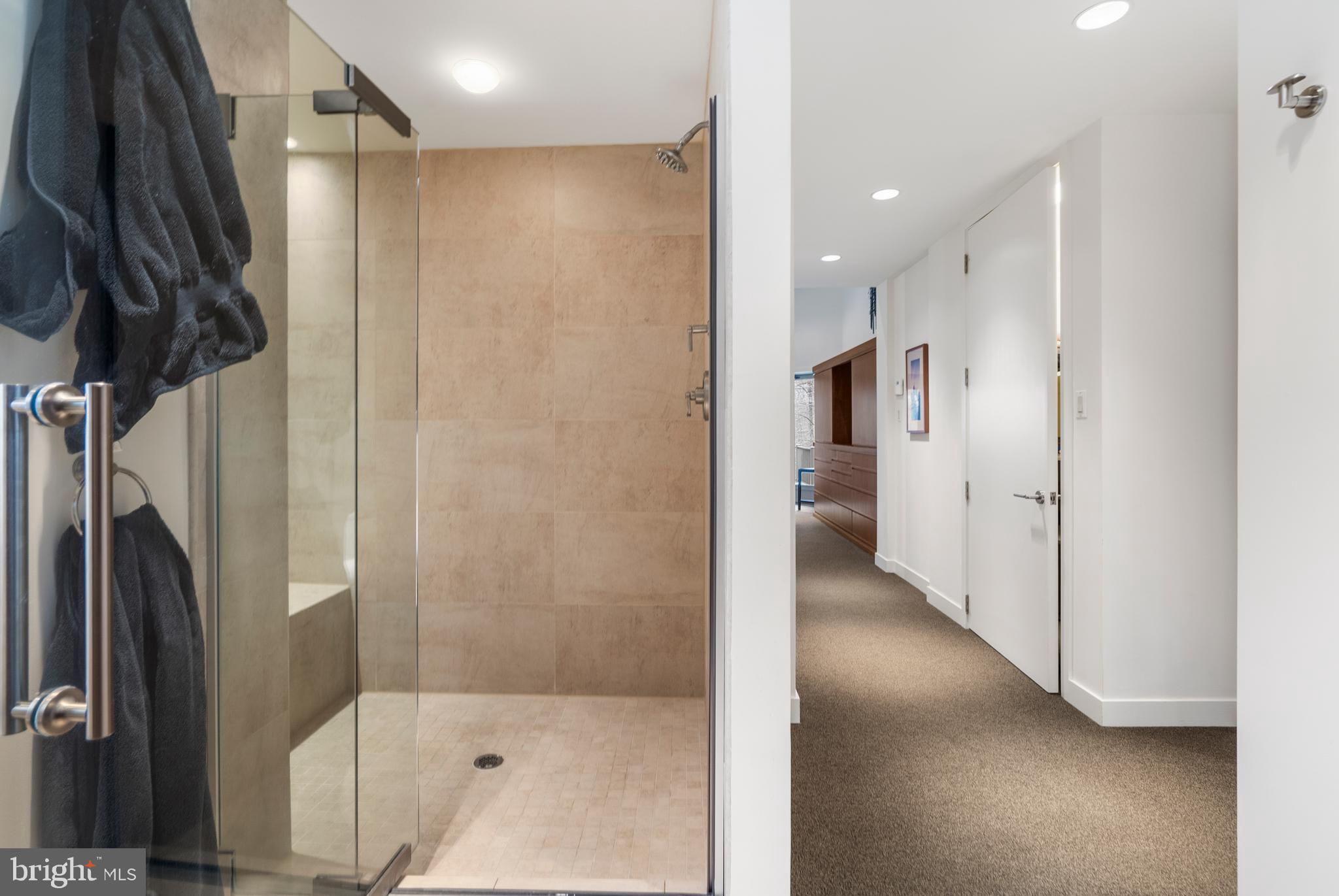 RIDERWOOD STATION - Residential