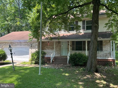 Homes For Sale - 4908 Aspen Street<br/> SHADY SIDE, MD 20764